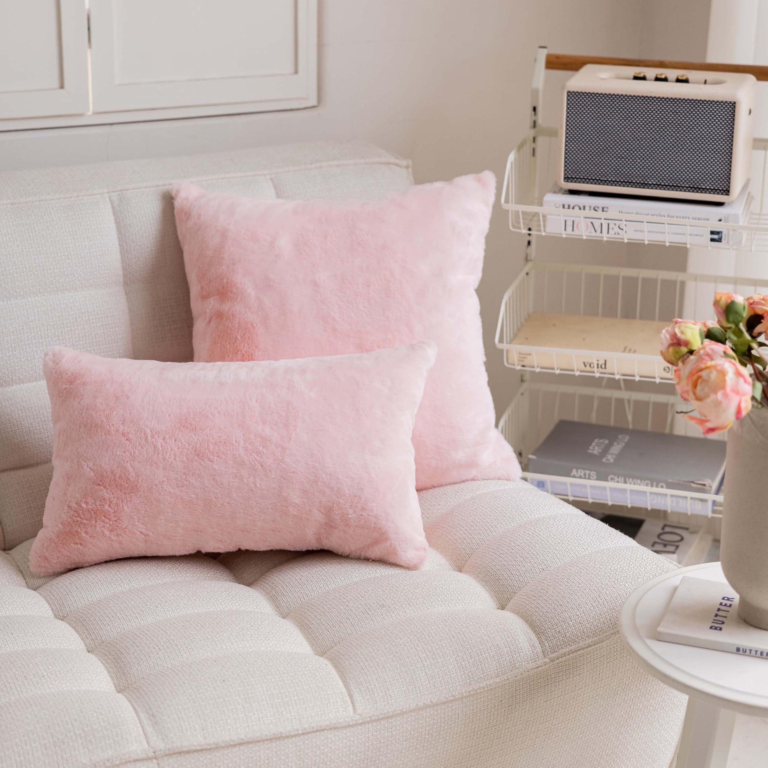 Amazon.com: Demetex Pillow Covers 26x26 Pink Faux Fur Throw
