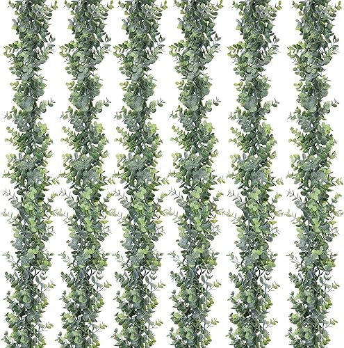 DearHouse Paquete de 6 guirnaldas de eucalipto sintético, enredaderas artificiales colgantes de hojas de eucalipto para decoración de pared de telón