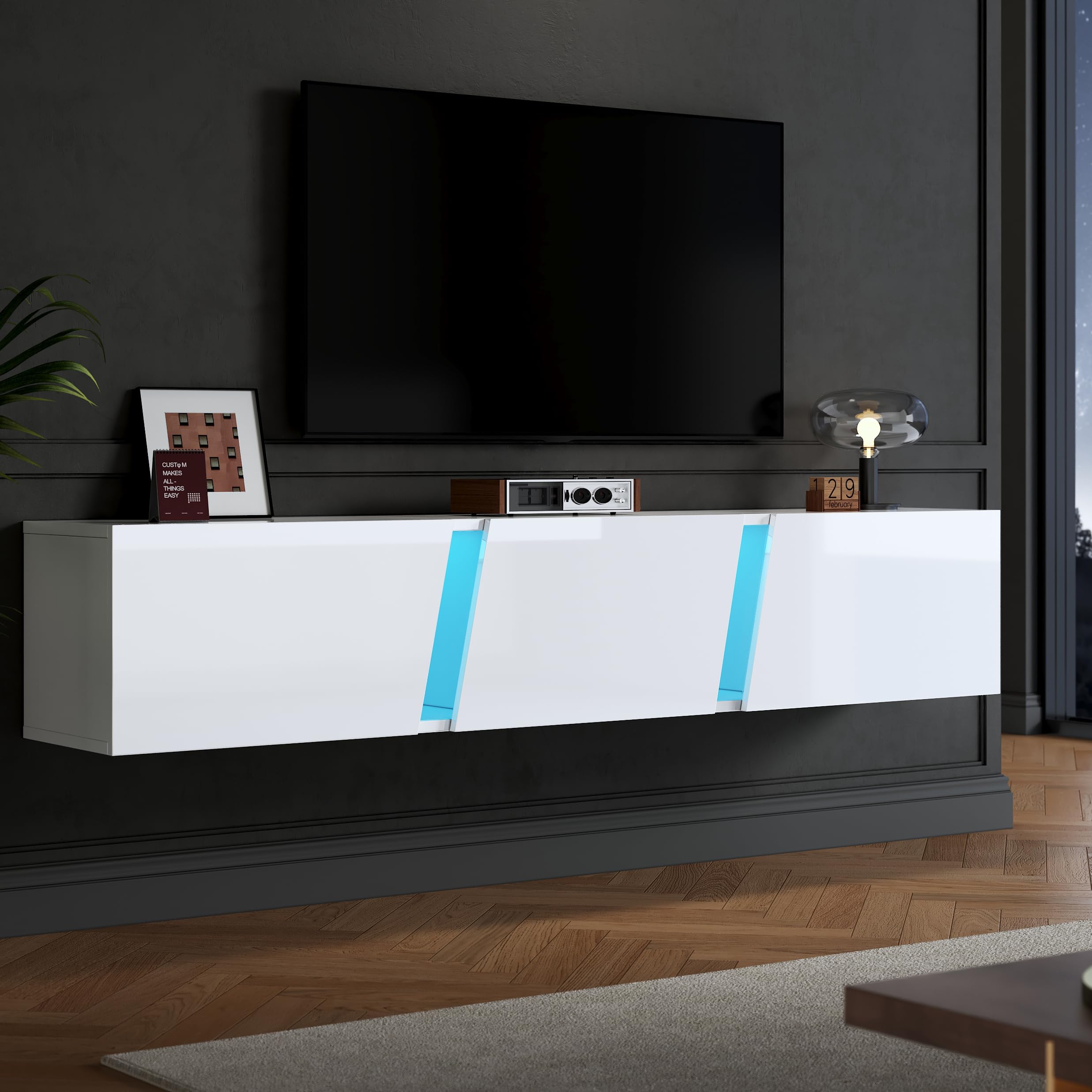 Meuble TV Mural avec lumières LED 3 Portes Lowboard pour téléviseur 75 Pouces Brillant pour Salon Salle à Manger Meubles Bas Blanc