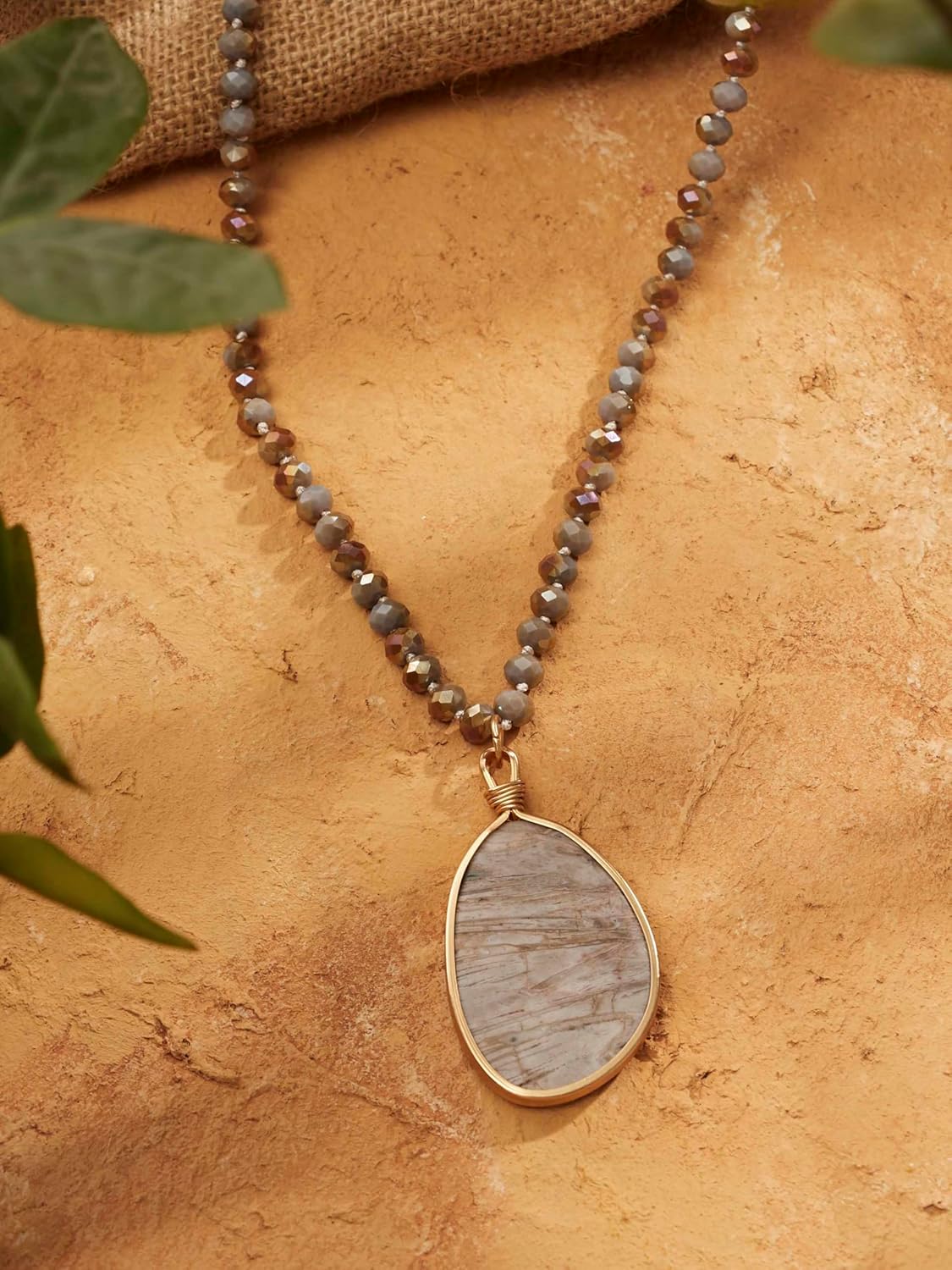 MINACHI Handmade Agate Pebble Pendant with Crystal Beads, Random Stone Shape, Vintage Women's Jewelry - Image 5