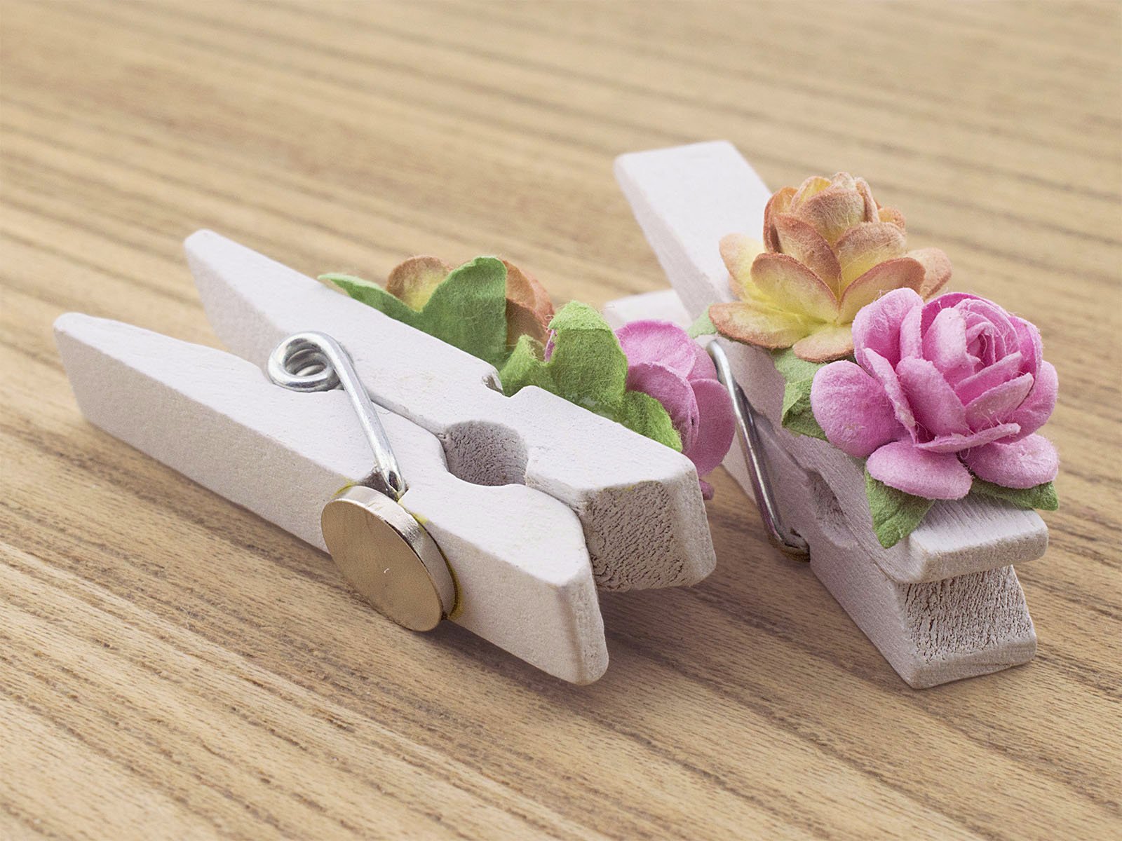 20 Mulberry fiore fatto a mano decorato bianco mini mollette di legno frigorifero