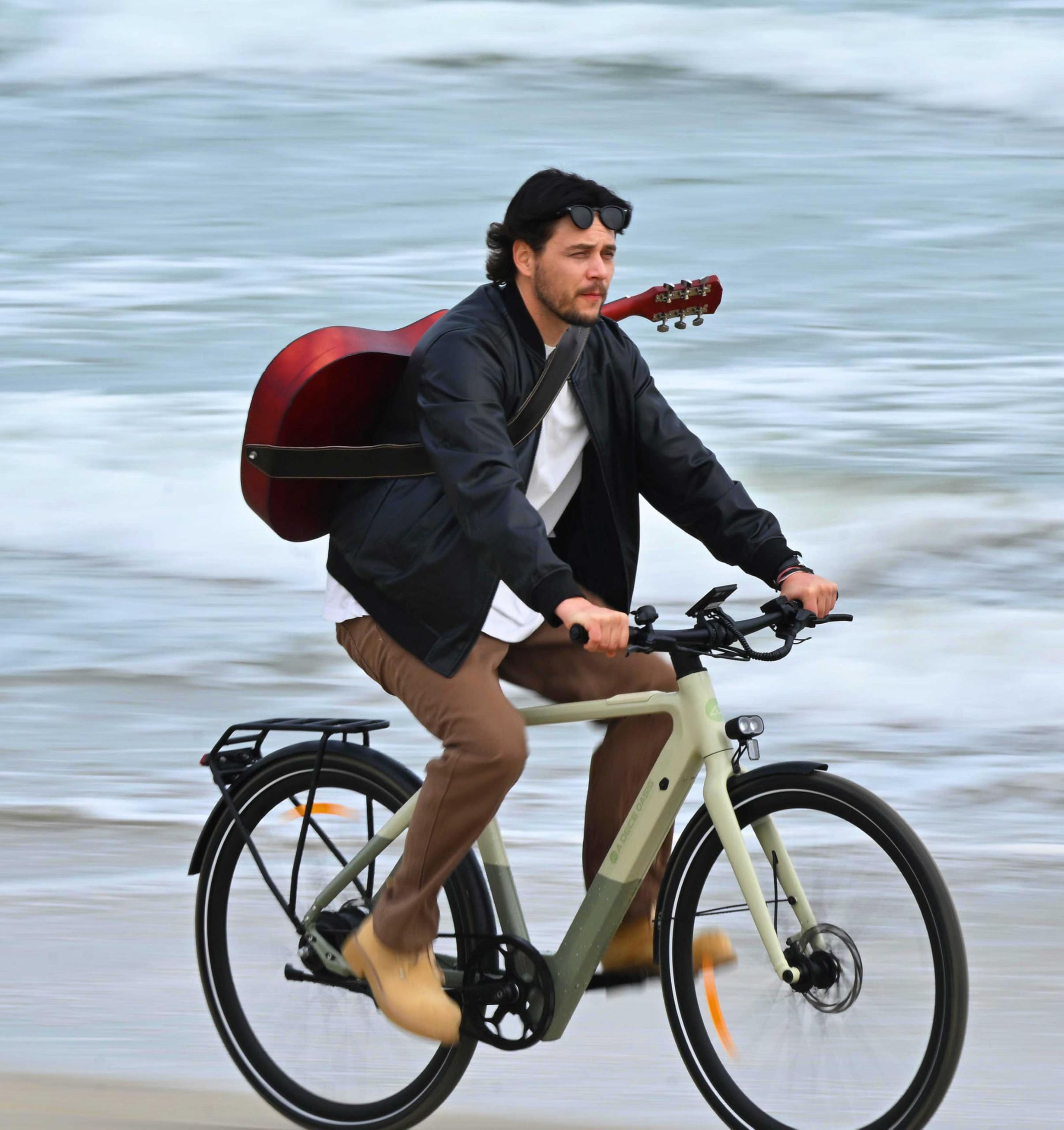 A Dece Oasis ADO e Bike Air30, 28 Zoll 700C, E-Bike Elektrofahrrad,370,00 Wh Akku, ebike Damen/Herren,1 Gang,Momenten-Sensor, Riemenantrieb,ADO Smart APP,3,5-Zoll-IPS-Display