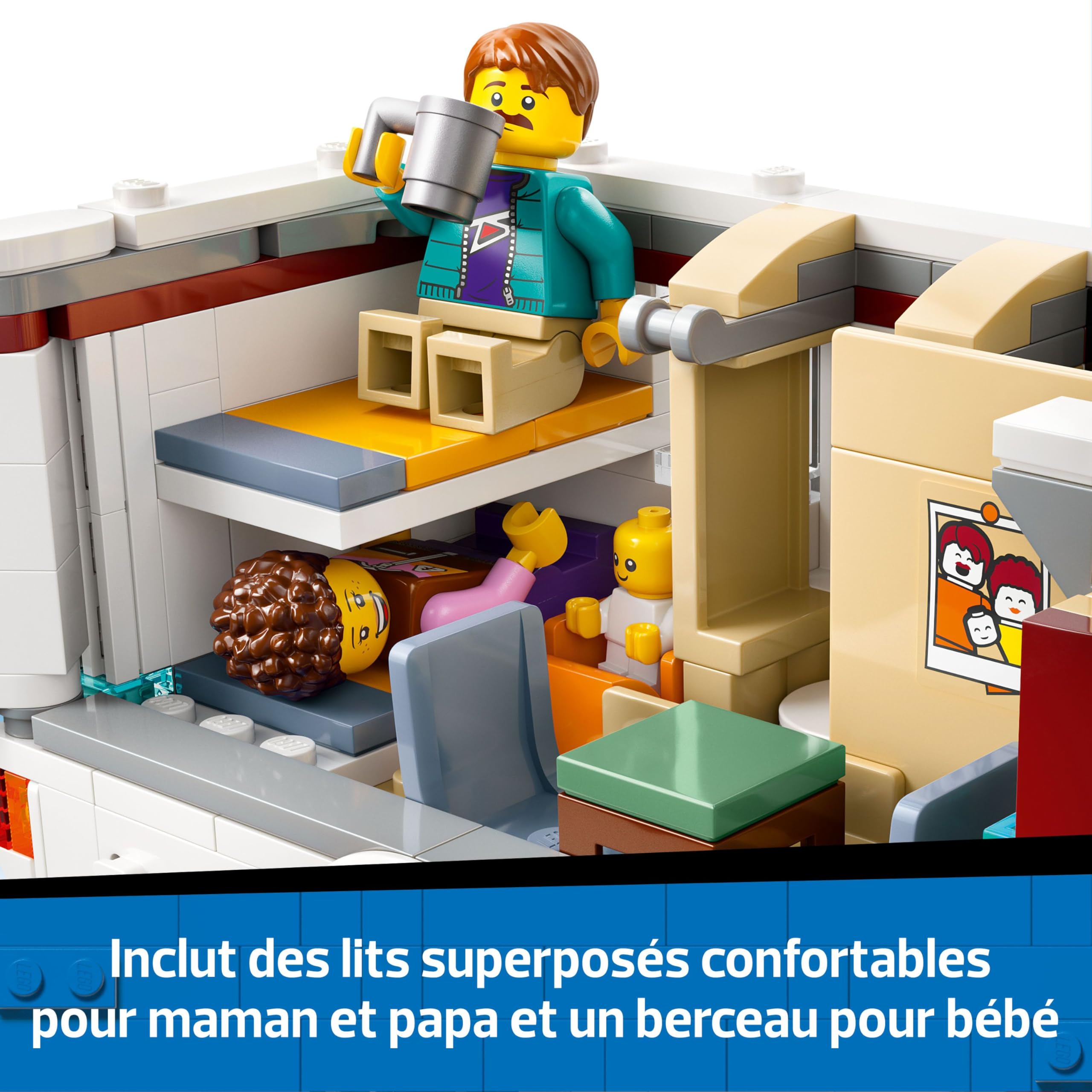 LEGO City Le Camping-Car d’Aventures - Jeu de Construction pour garçons et Filles dès 6 Ans - Inclut Un bébé, des Accessoires et Une Guitare - Idée de Cadeau d'anniversaire pour aventuriers 60454