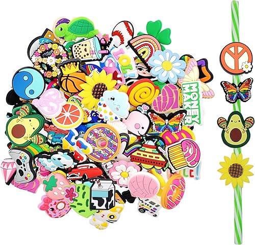 Gibleitz Paquete de 100 adornos de paja a granel al azar diferentes para pajitas de vaso, bonitos adornos de PVC coloridos para popotes