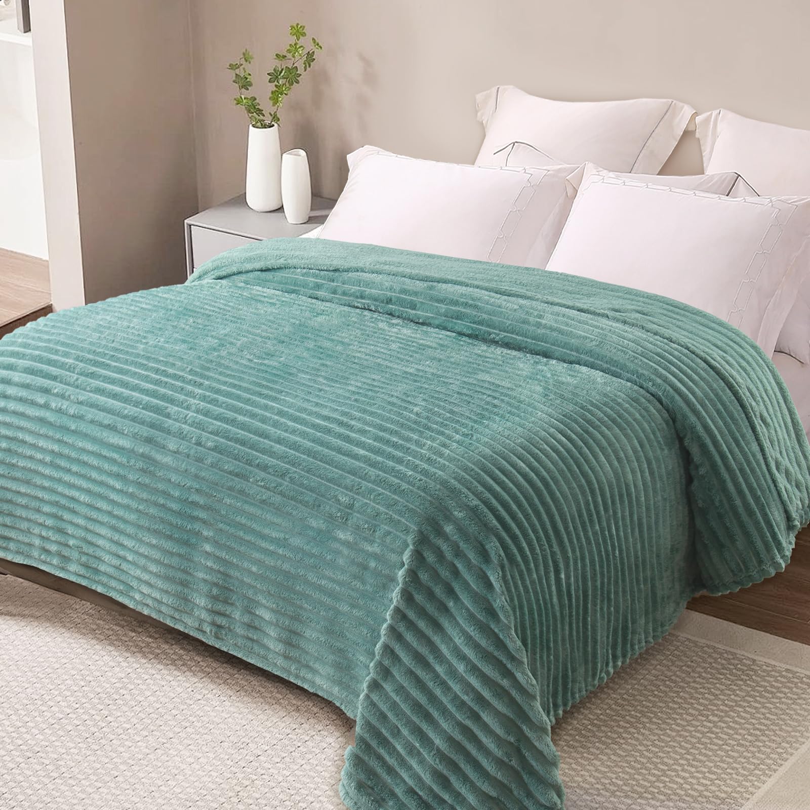 Exclusivo Mezcla Double Size Flannel Fleece Blanket, Super Soft Striped Jacquard Bed Blanket - Image 3