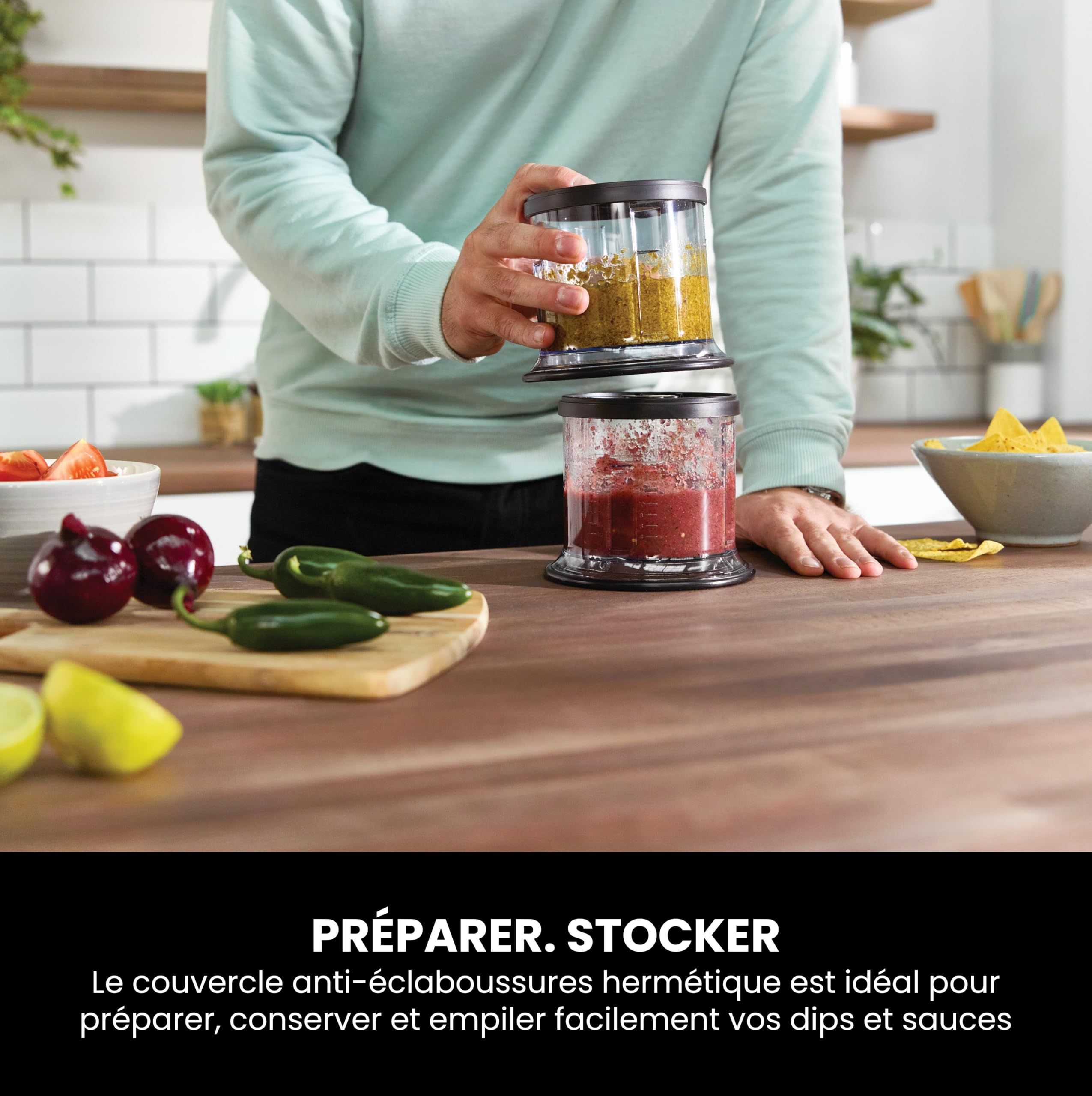 Ninja Express Chop Mini-hachoir électrique à herbes et légumes, pour hacher, émincer et réduire en purée les aliments afin de réaliser sauces, purées et soupes, Mixeur compact noir NJ1002EUBK