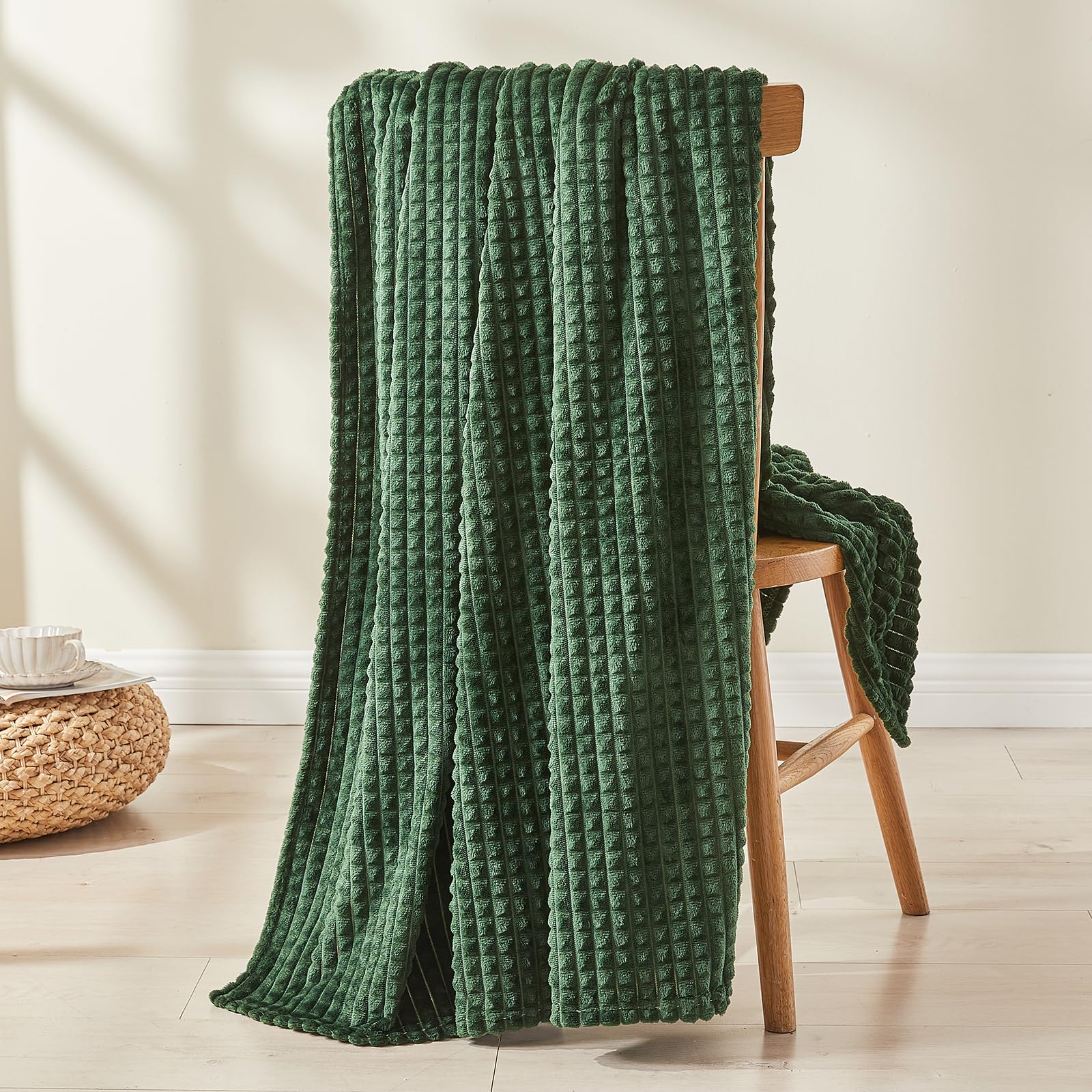 EMME Fleece Throw Blanket for Sofa Soft, Fluffy, 3D Touch Experience, Warm Cozy Throw - Image 3