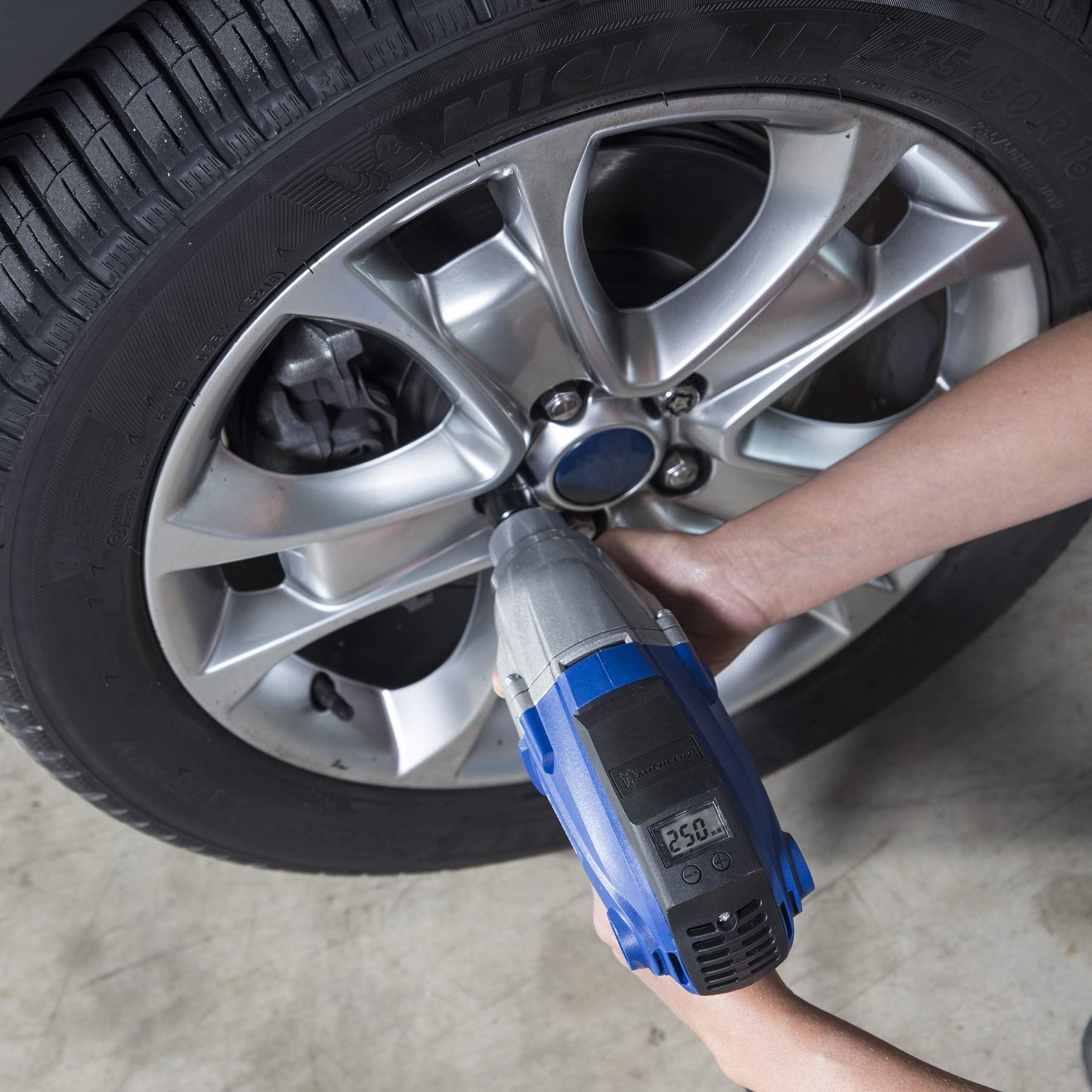MICHELIN Extractor de rueda de llave de impacto 230V, atornillar y desatornillar
