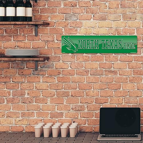 Vista 337 de Rico Industries Letrero de plástico de la NCAA de plástico de 4 x 16 pulgadas Alternativo