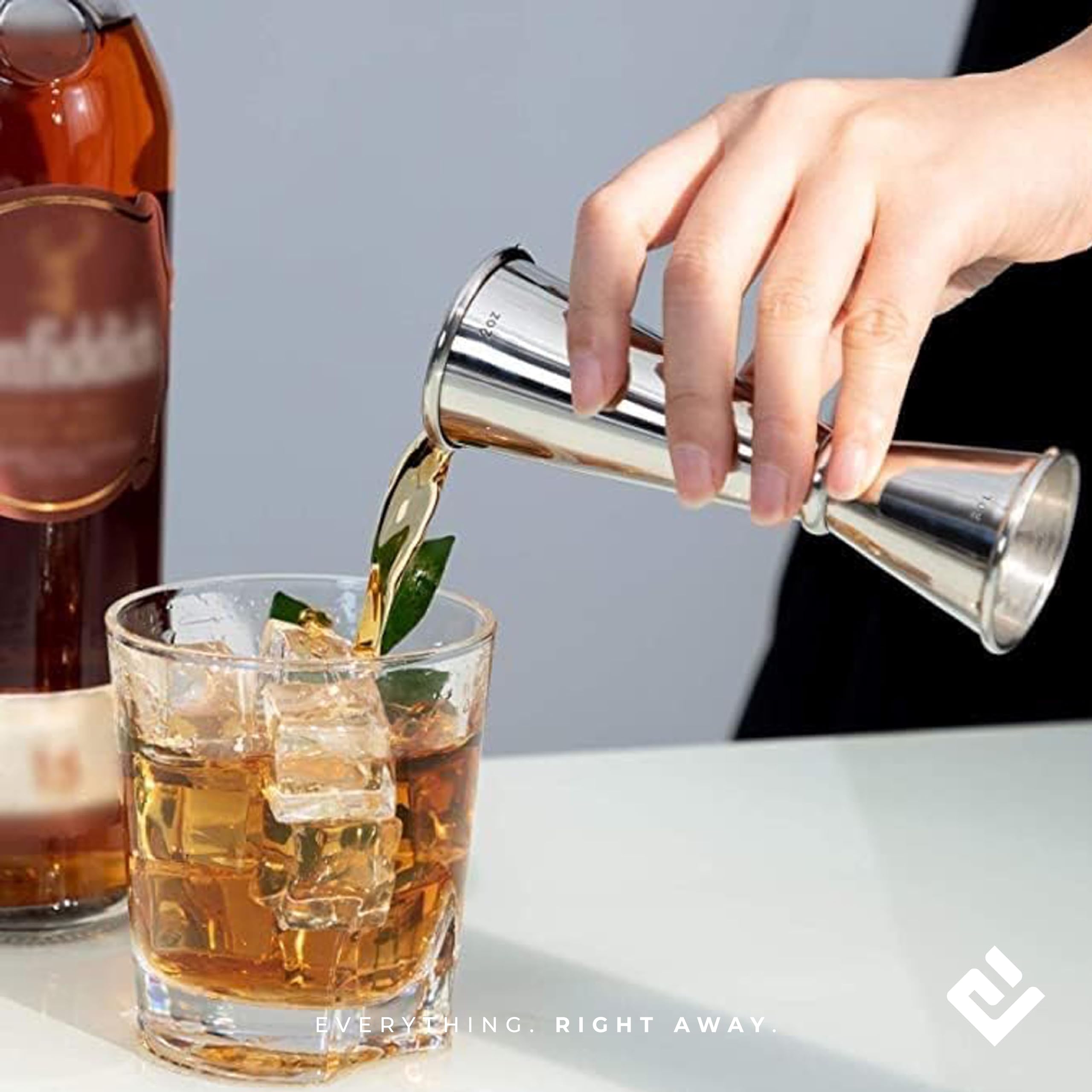 Misurino Cocktail in acciaio INOX doppia tazza di misurazione, per bar, feste, vino, cocktail, bevande, shaker Misurino per Bevande Barista Professionale Misura Tazza (30/50ML Arrotondato)