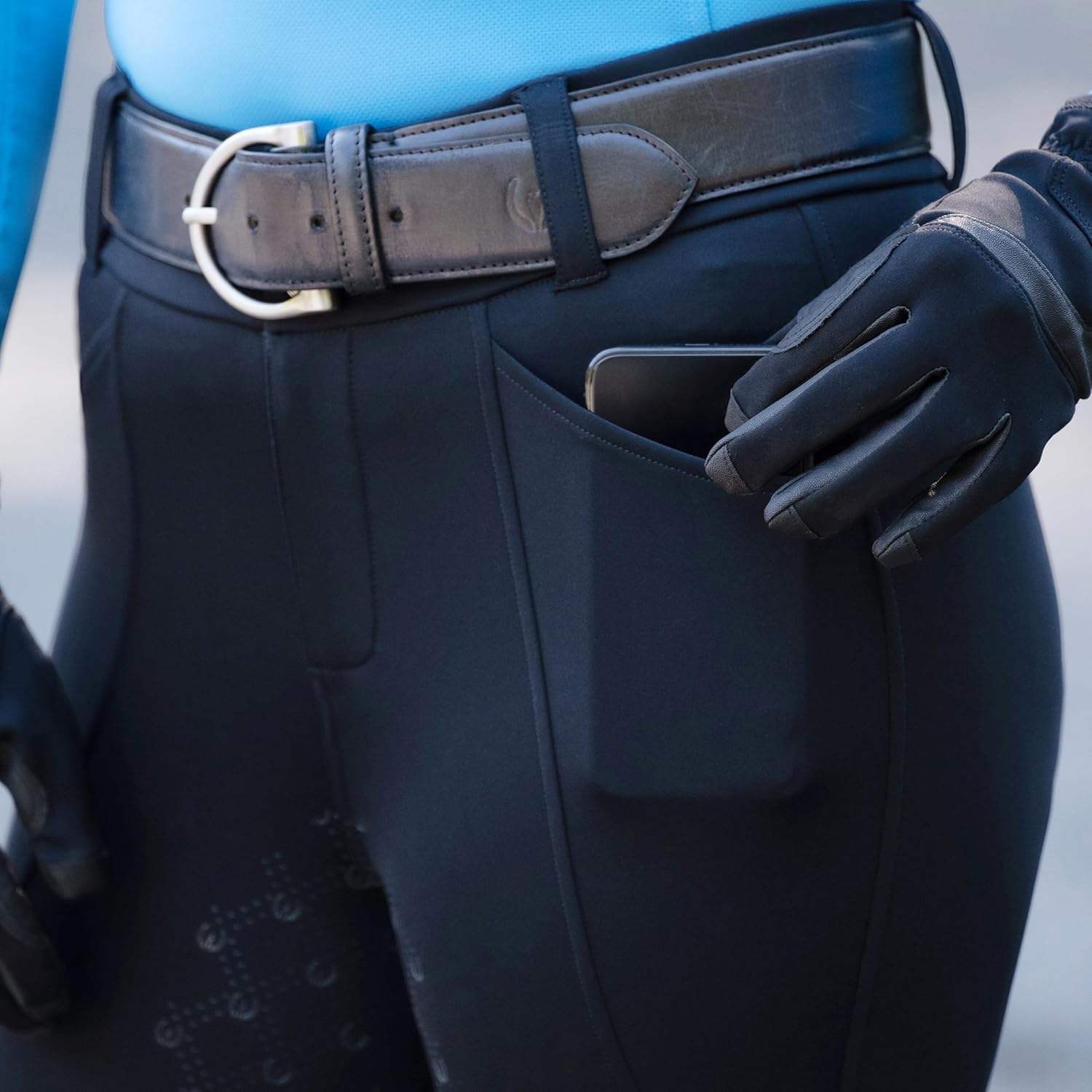 Kerrits Free Motion Coolcore Full Seat Riding Breech – Compression Full Seat Grip Breech, Modern & Stylish Back Pockets