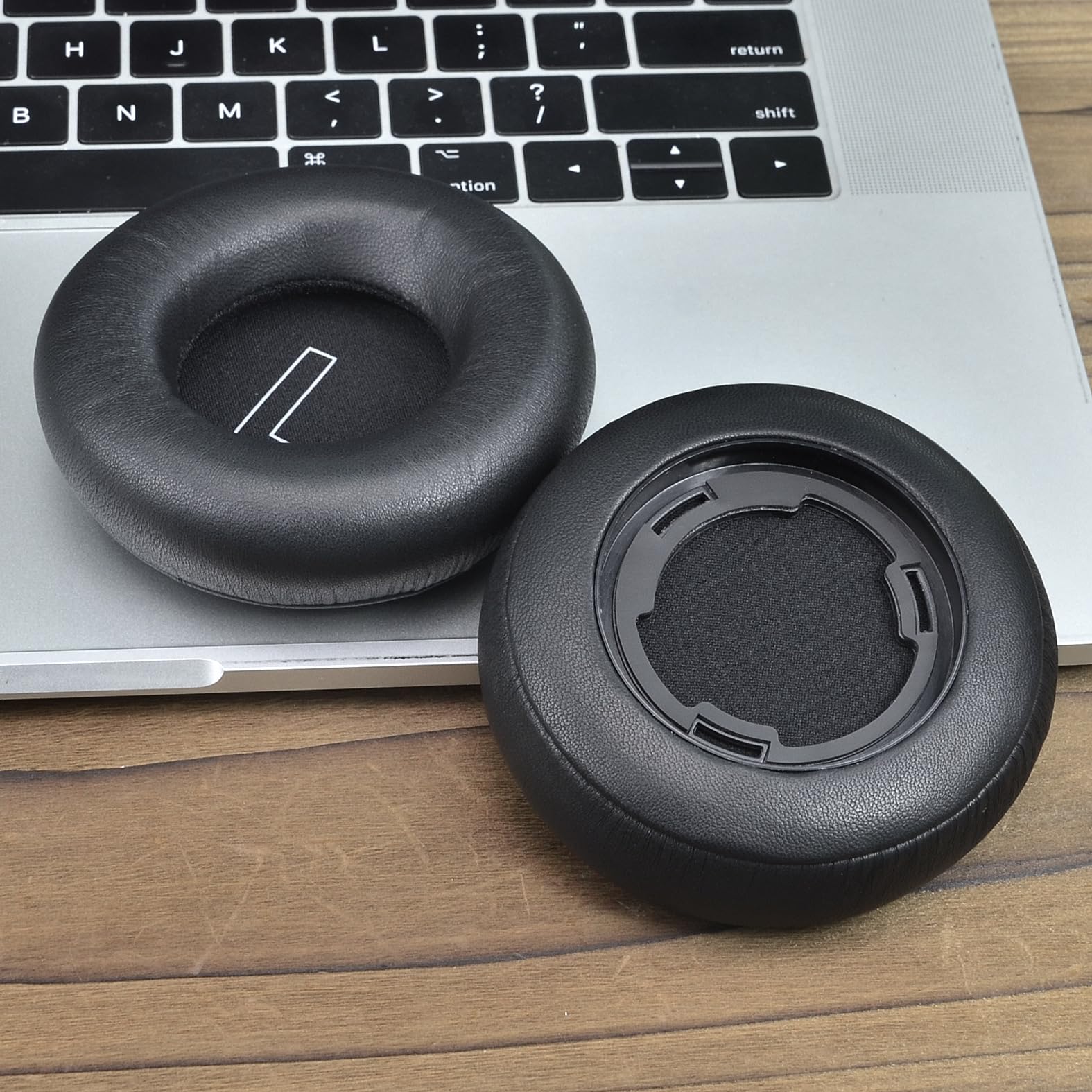 Levigo Coussinets de rechange en peau de mouton compatibles avec Bang&Olufsen Beoplay H4, coussinets de rechange en éponge à mémoire de forme respirante