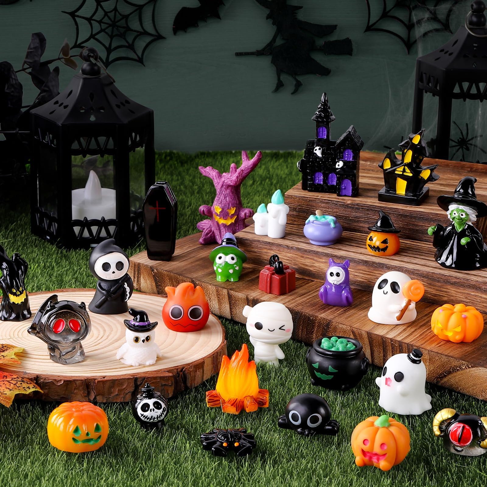 XIMISHOP 50PCS Halloween Mini Resin FigurinesFunny Little Small Halloween Resin Statue Tiny Miniature Pumpkin Ghost for Halloween Garden Landscape Desk Decor