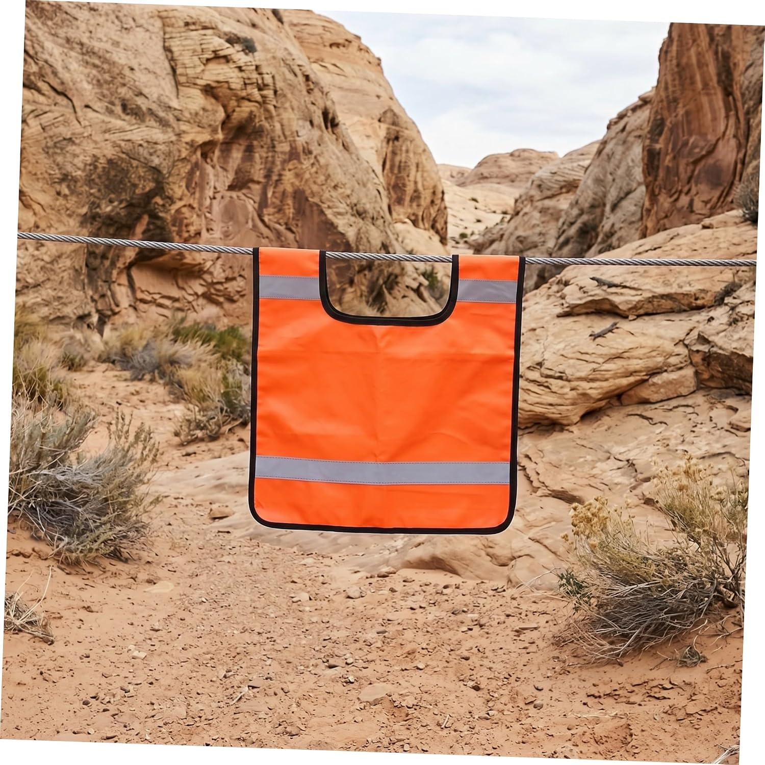 LABRIMP 2pcs Heavy Duty Winch Line Damper Blanket off Road Vehicle Safety with Reflective Strips and Pocket, Made of Sturdy Oxford Cloth, for Rock and Sand Recoveries