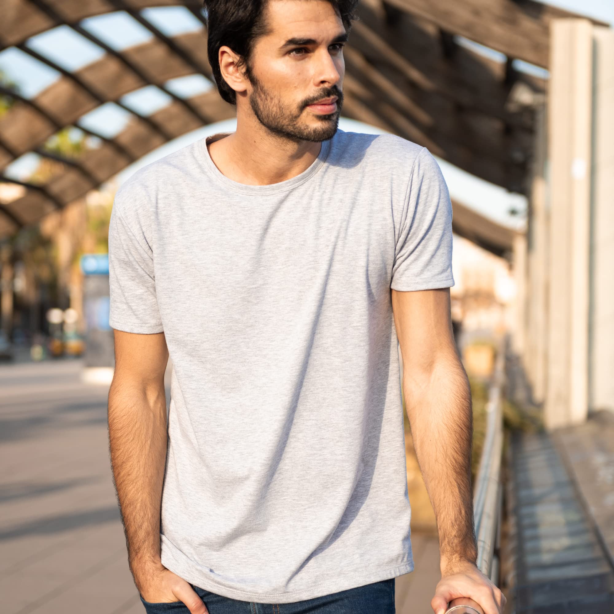 Pack 3 Camisetas a Prueba de Sudoración, Absorbe y Evapora el Sudor, a Prueba de Olores, Transpiración y Manchas, Evita el Olor, 100% Transpirable.