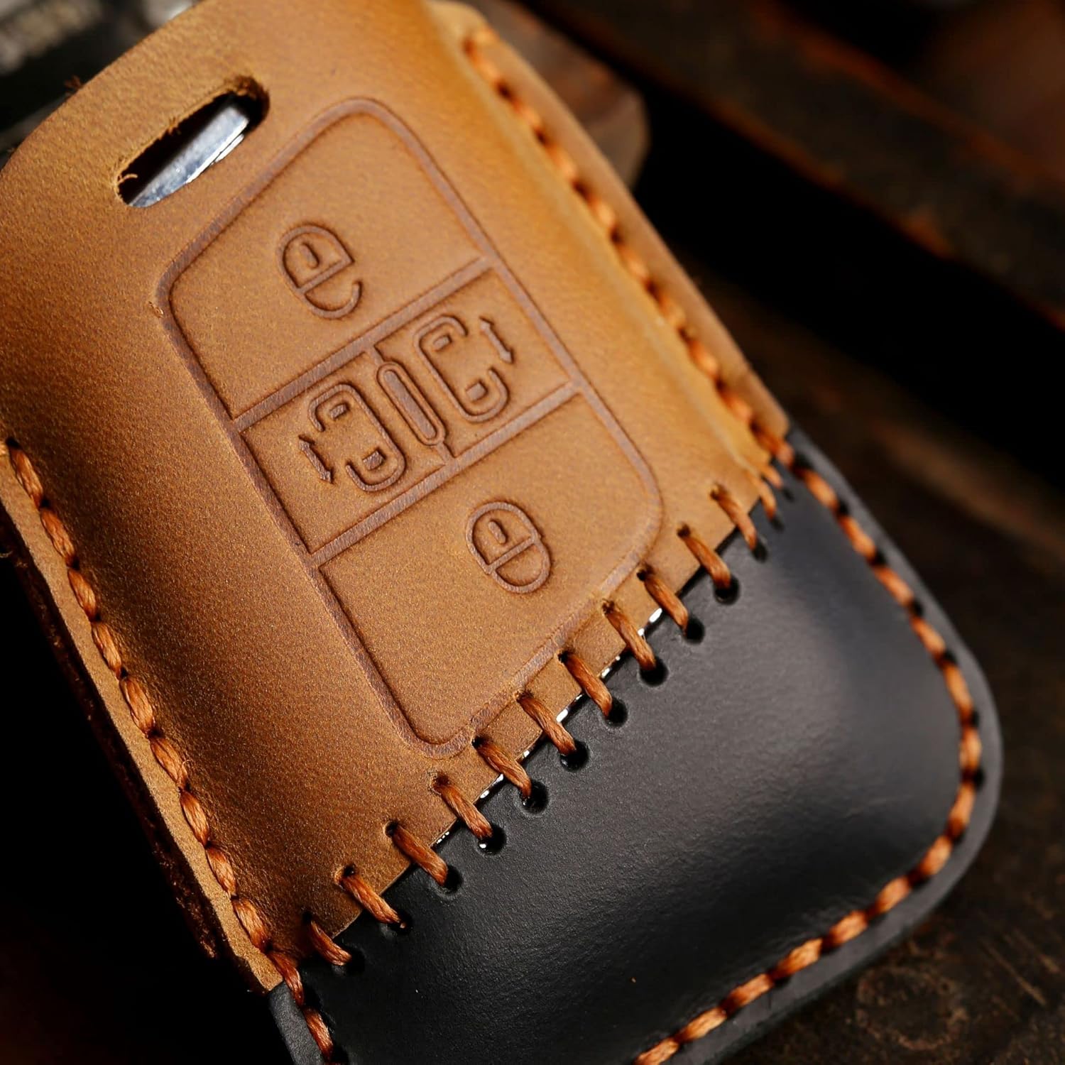 Handmade Leather Key Fob Case Cover for VW Tiguan Passat Golf Alltrack Atlas 2018-2022 4 Buttons With Keychain