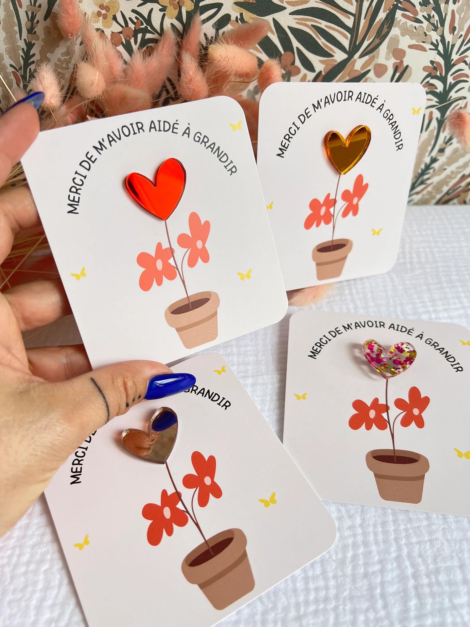 Pin's Broche à Personnaliser avec le Coeur de Votre Choix - Merci Maîtresse Maître Atsem Nounou