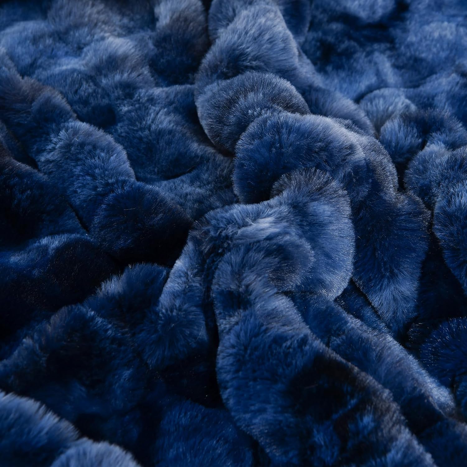 H&D Faux Fur Throw Blanket for Couch,Fluffy Cozy Soft Plush Luxury Thick Fuzzy Fleece Blanket for Couch Bed Sofa Bedroom Living Room,Comfy Bubble Blanket