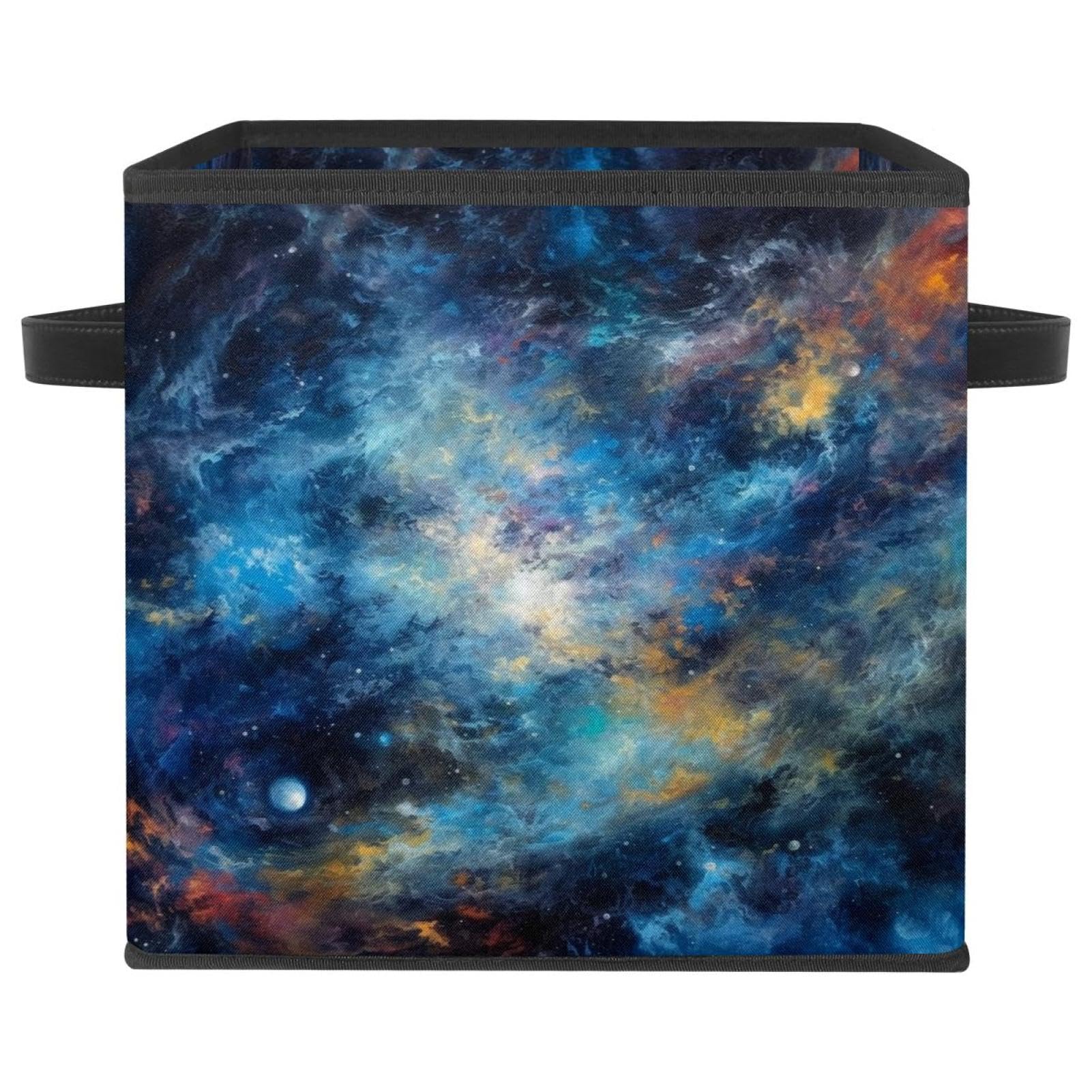 Bacs de rangement de style galaxie pour harmoniser les étagères du salon