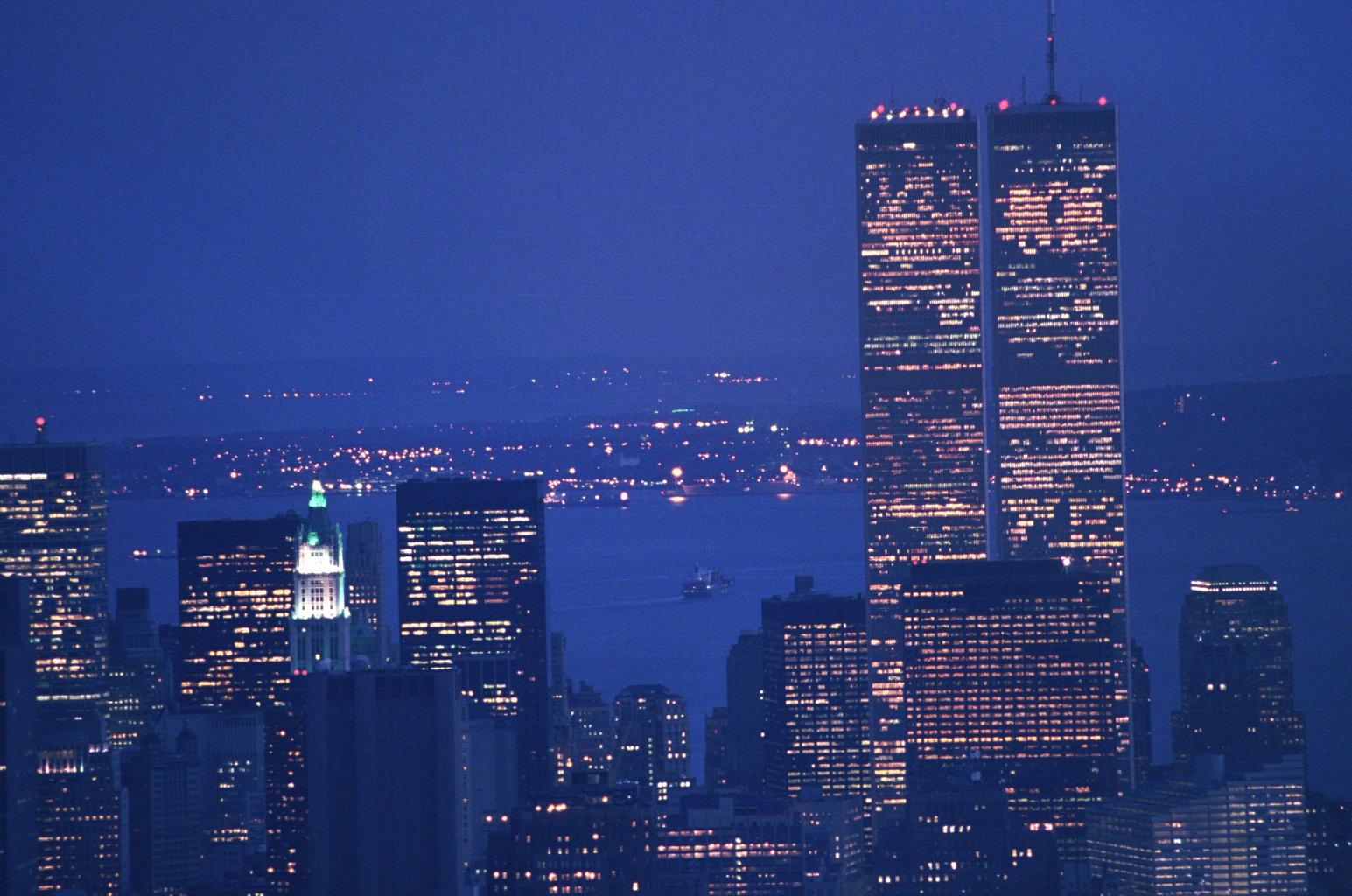 Amazon.com: Perfect Posters and Pics The World Trade Center Twin