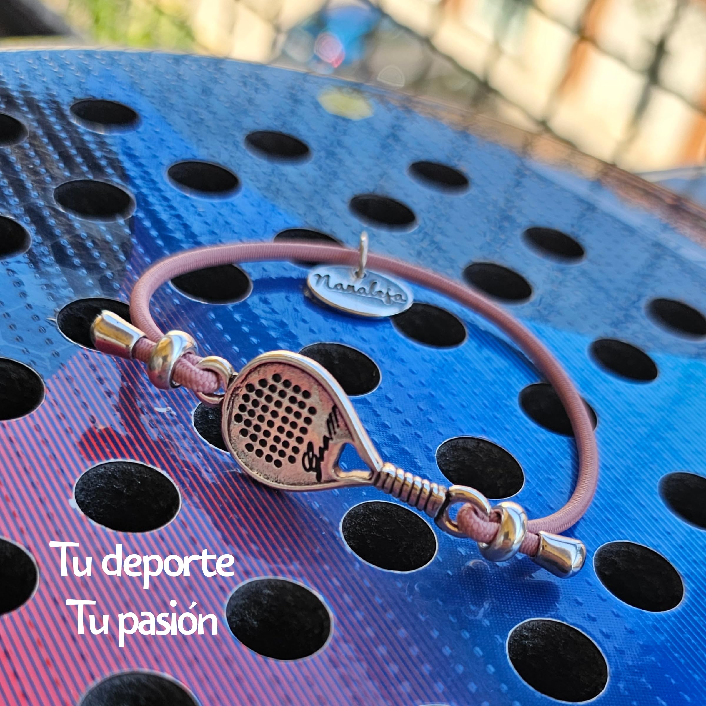 Pulsera raqueta padel Nanaleja goma rosa accesorios regalos originales hecha en España