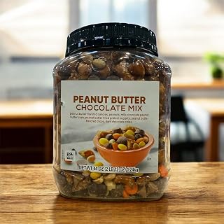 Hoody Nutsnacker Peanut Butter Chocolate Mix, Assorted Candies with Pretzels and Dark Chocolate, 44 oz Container, 1.24kg Snack Mix