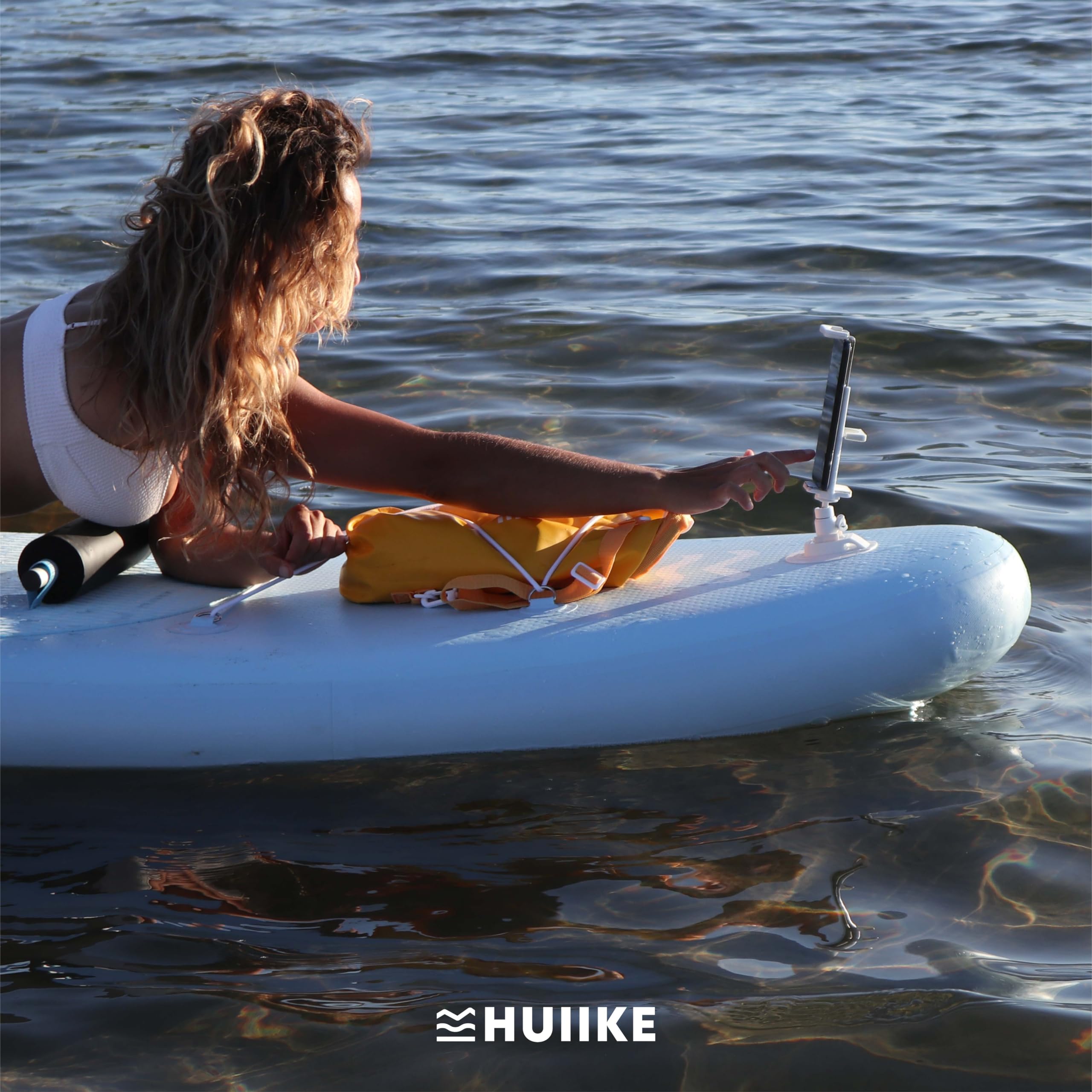 HUIIKE Soporte de Teléfono Móvil para Tabla Paddle Surf Ajustable Phone Holder de Padel Surf Agarre Extra Seguro | Soporte Móvil para Sup Universal (Rosca Tornillo M6), Accesorios Paddle Sup Board