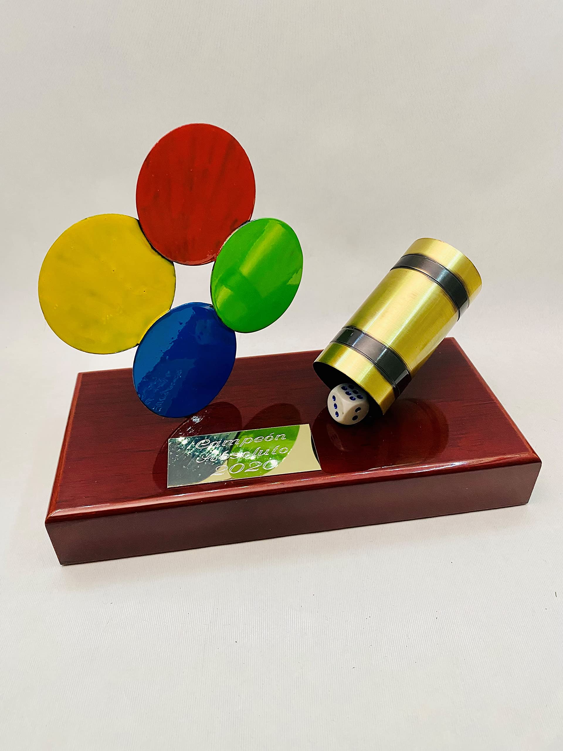 Trofeos para Parchís GRABADOS premio PERSONALIZADO