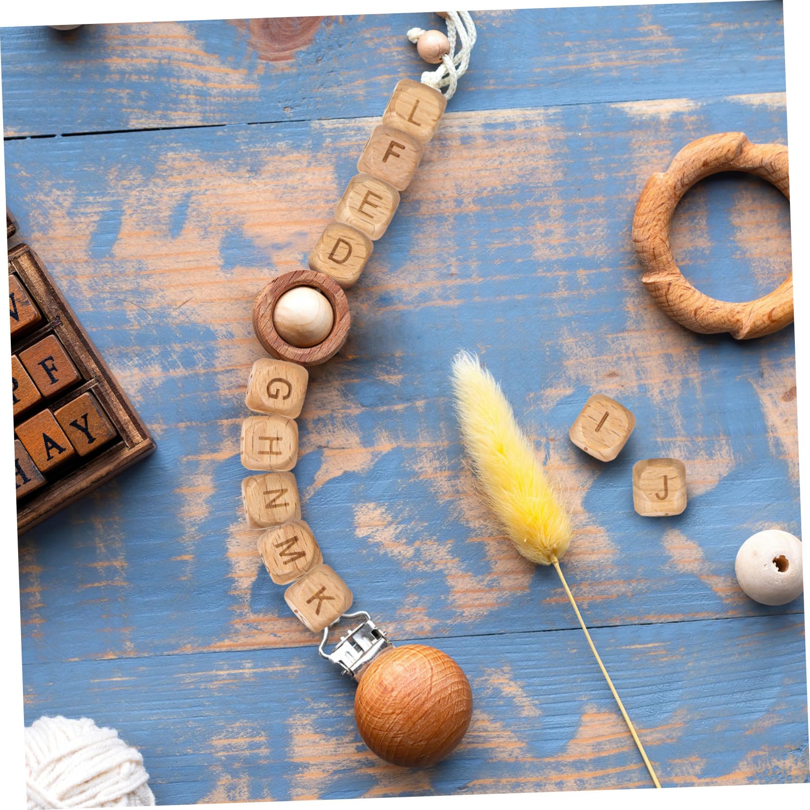 Homoyoyo 260stücke Holzbuchstabenperlen zum Basteln Lose Alphabetperlen aus Buchenholz für Schmuckherstellung Armbänder und Halsketten
