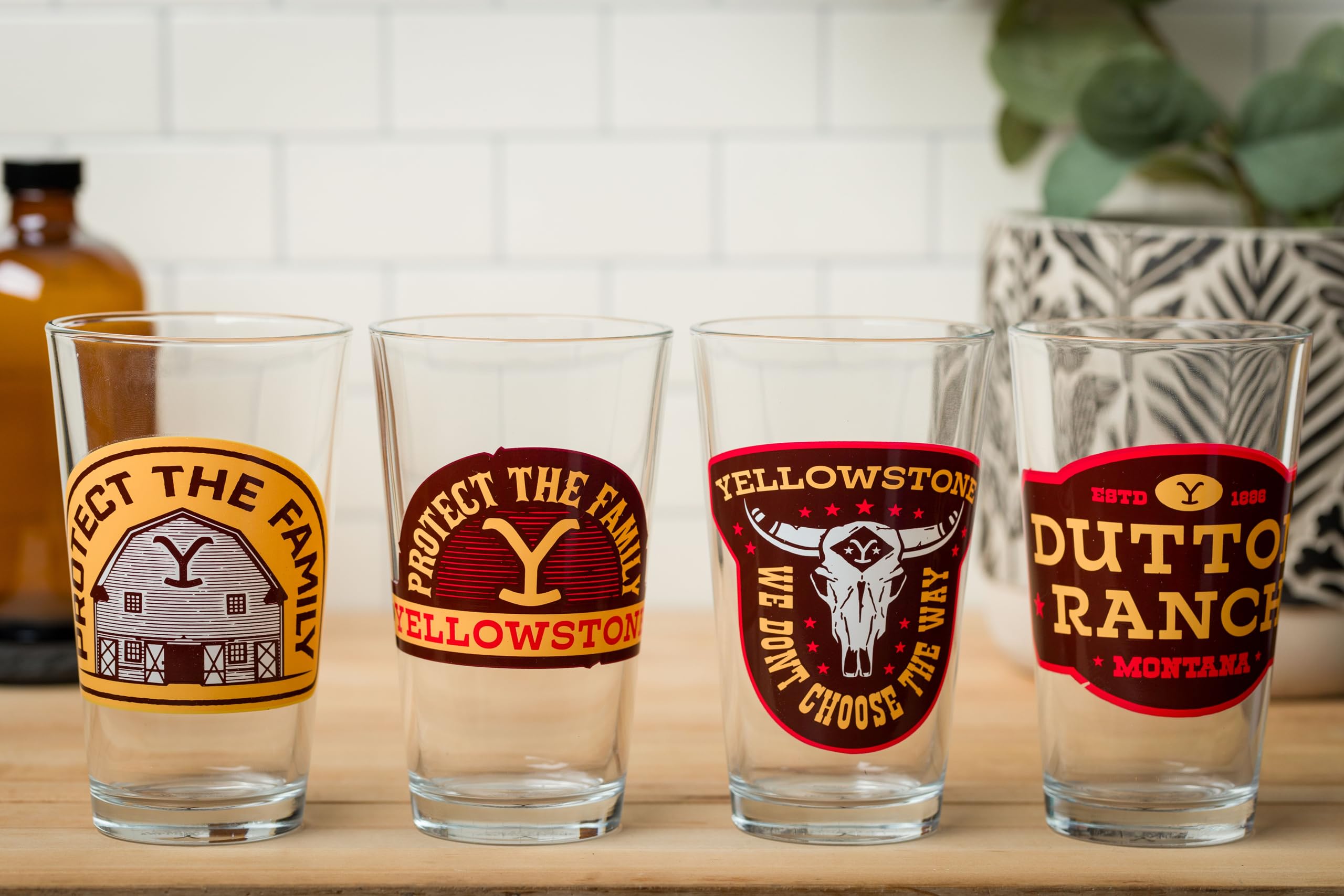 Yellowstone Dutton Ranch Pint Glasses - 4 Pack -10 Yellowstone Dutton Ranch Pint Glasses - 4 Pack -10