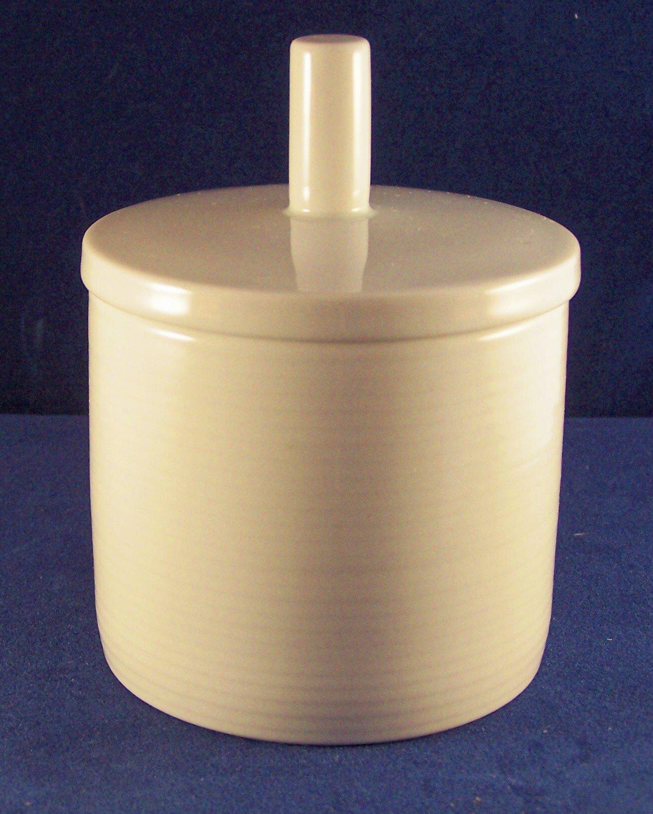 Thomas by Rosenthal Loft Round Covered Sugar, 8 oz.