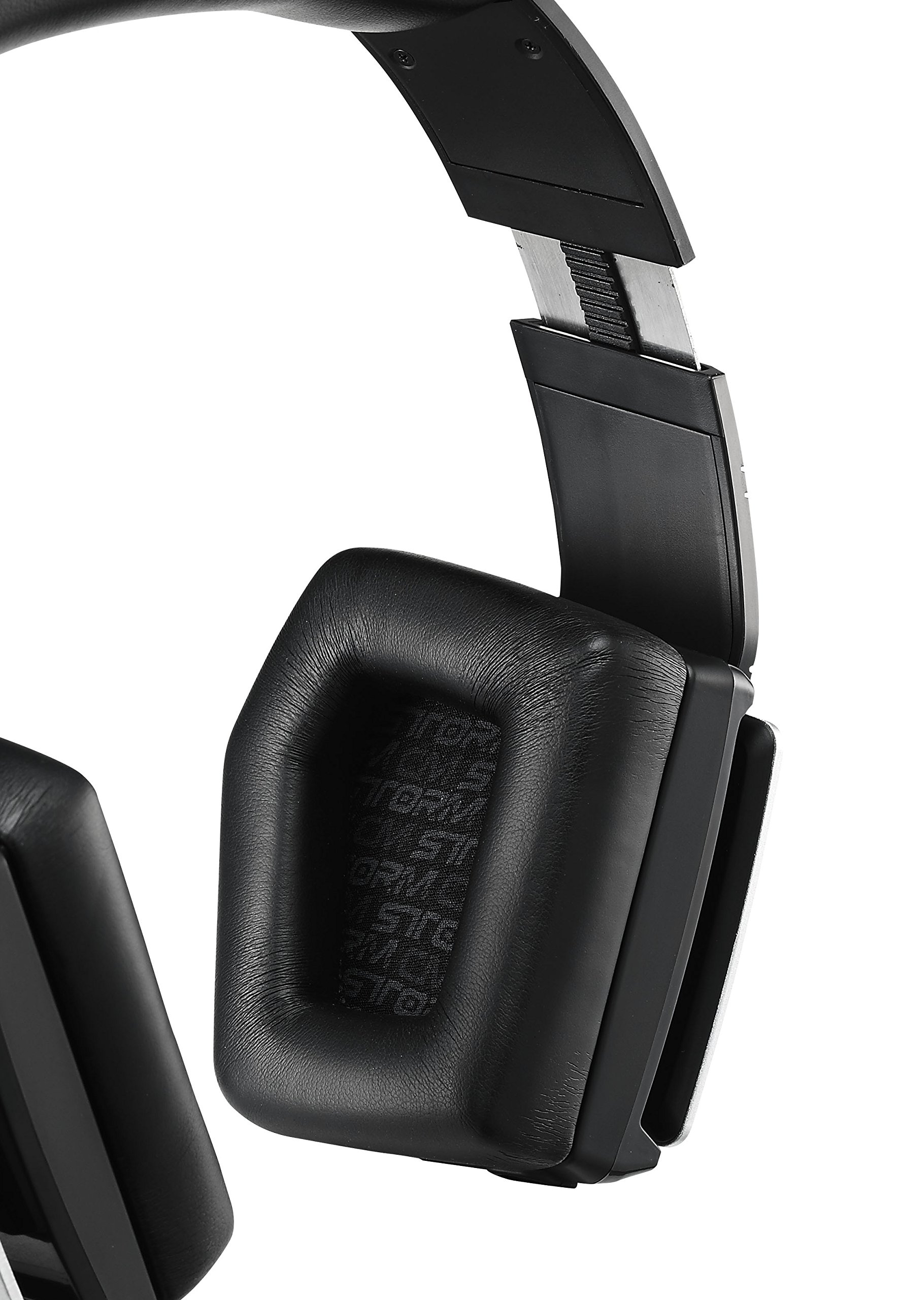 Cooler Master SGH-4330-KATA1 - Auriculares con micrófono, control remoto integrado, negro y blanco