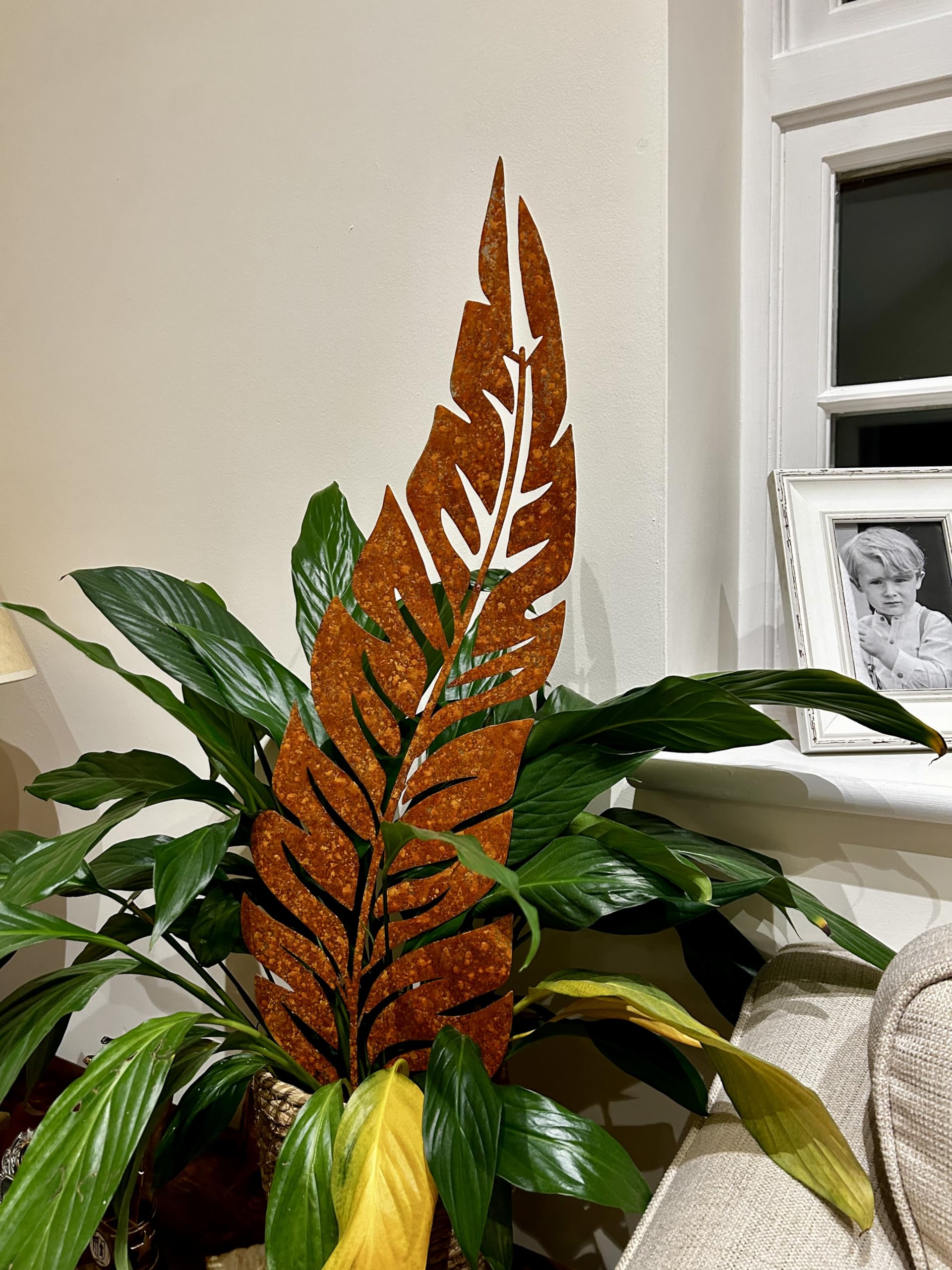 GAP GARDEN PRODUCTS - Decorative metal Fern leaf silhouette for the home and garden, supplied uncoated and will age over time to give a rustic patina finish