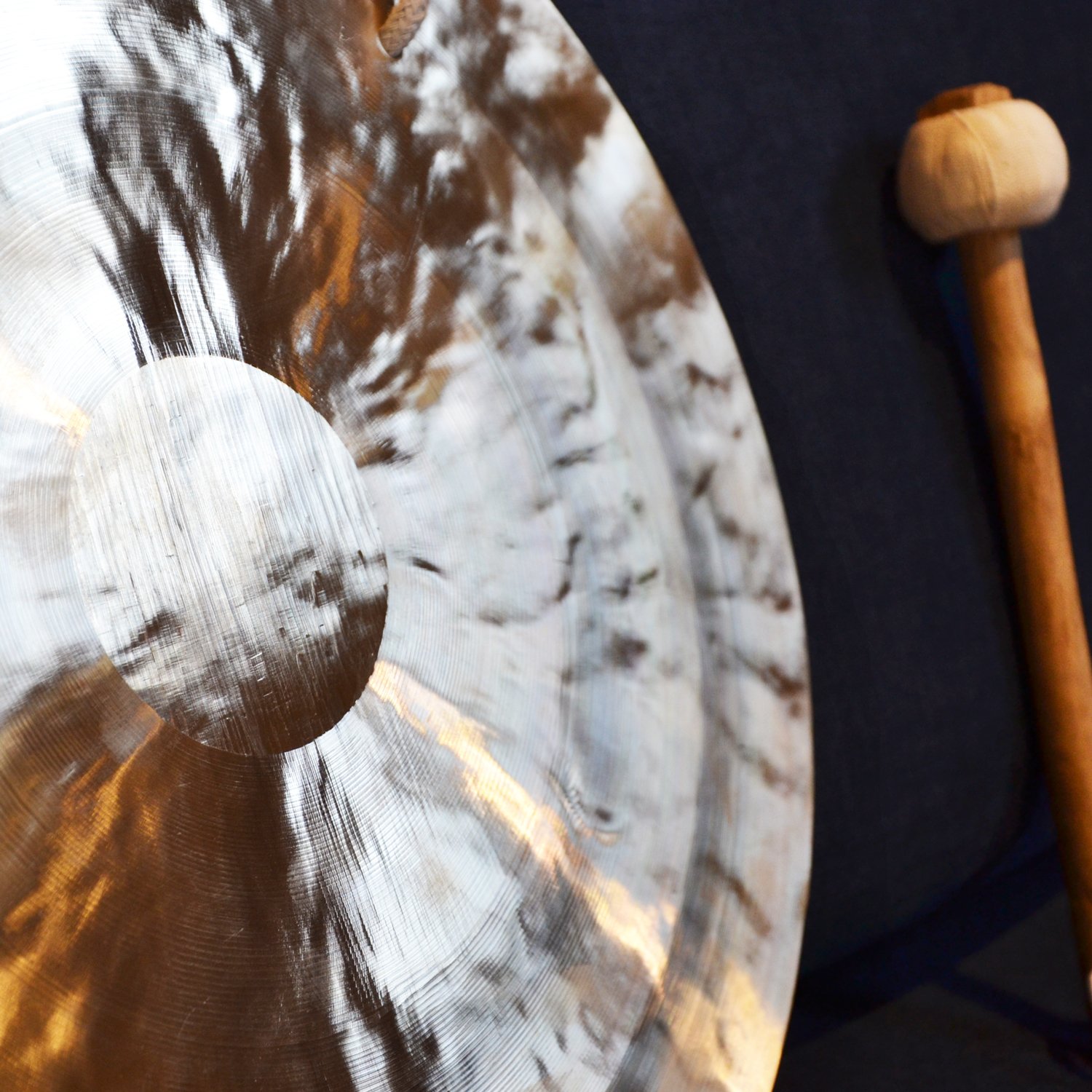 Feng gong/Wind gong tradizionale 12": 30 cm, strumento musicale fatto a mano, qualità superiore e suono unico - Musica, meditazione, relax, decorazione