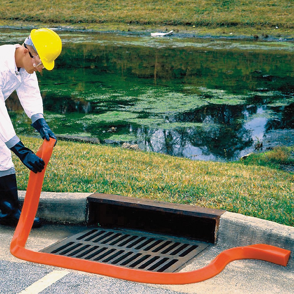 UltraTech 2100 Polyurethane Ultra-Spill Berm, 10' Length x 4