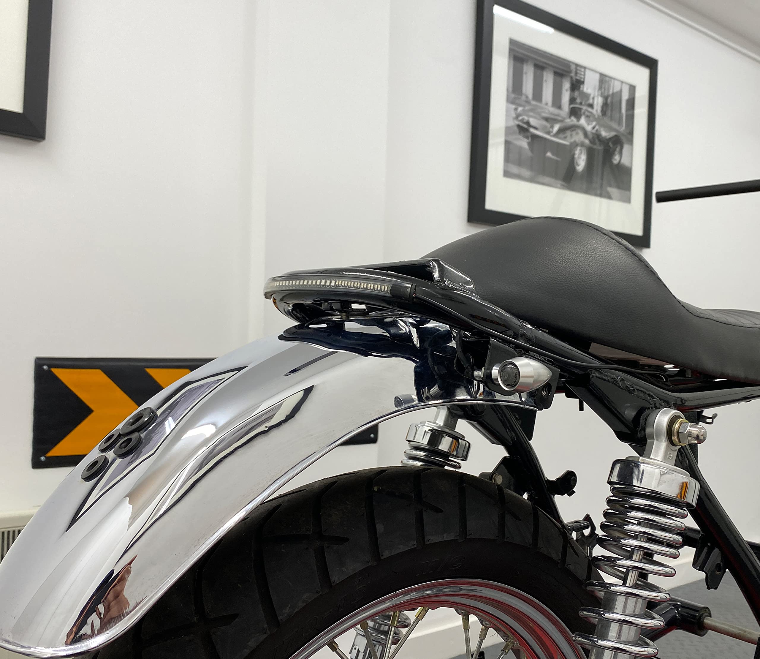 Alchemy Parts Mini clignotants courts arrière de moto avec paire de feux de freinage arrière intégrés intégrés en aluminium poli