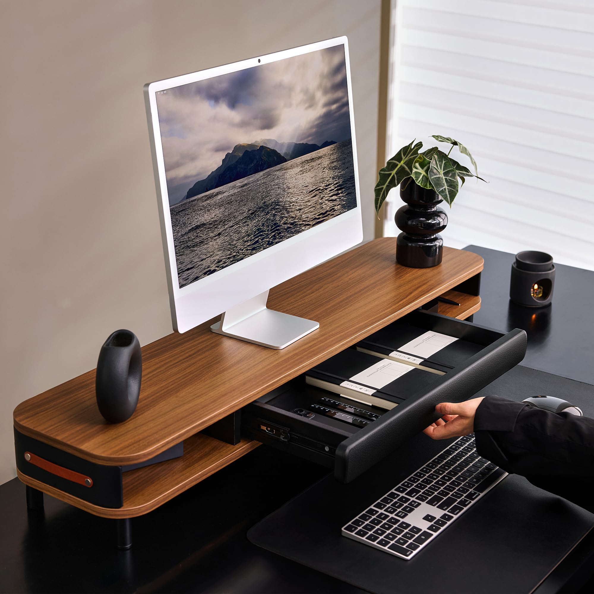 Fenge Réhausseur d'Écran avec Grand Tiroir, 108cm Support de Dual Moniteurs avec Poignée en Cuir, Ergonomique Support Ecran Bureau Pour Chambre/Bureau/Salon, 108x25x15,7cm, Charge de 35kg, (Marron)