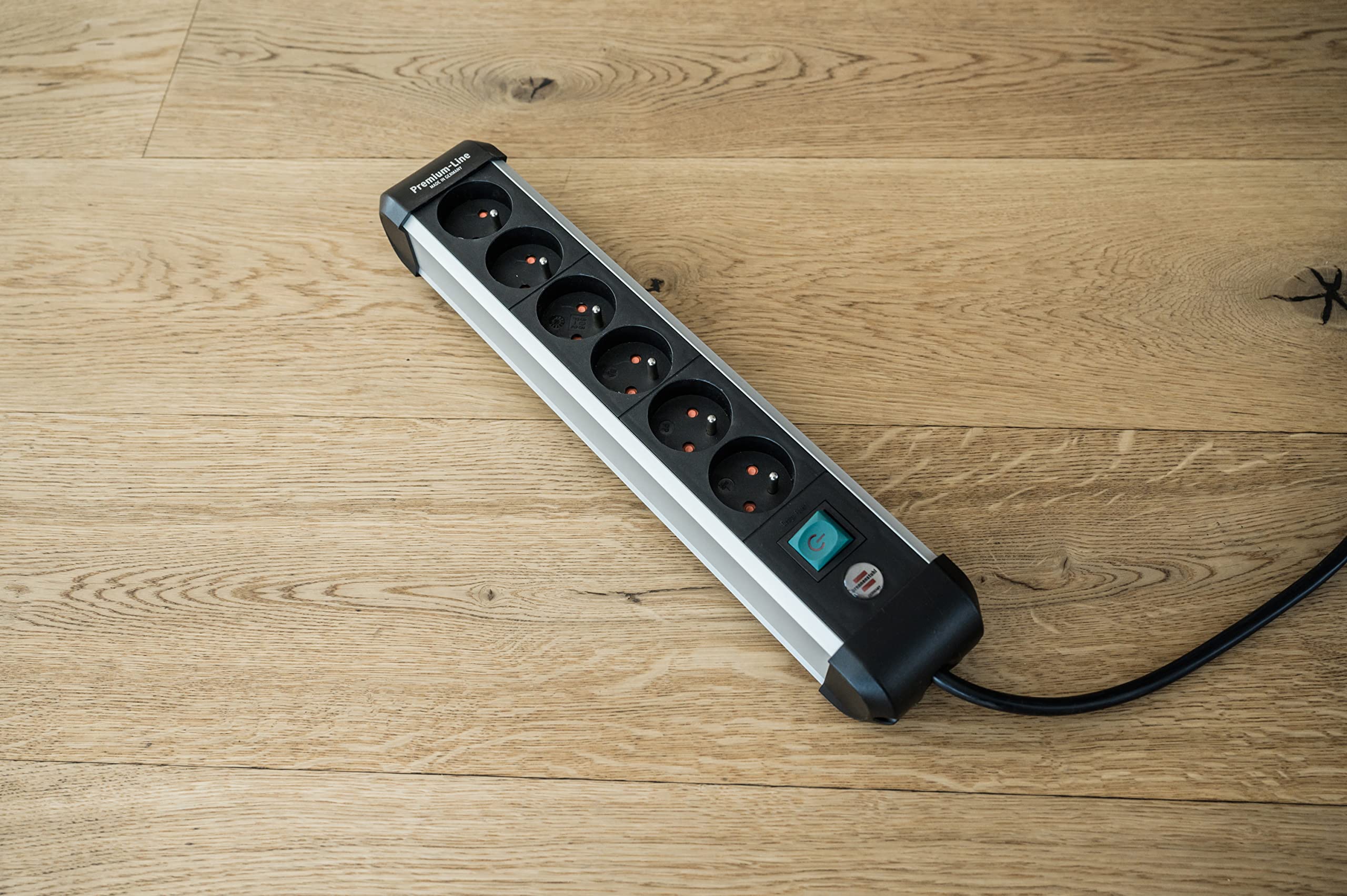 Brennenstuhl Premium-Alu-Line 6 Steckdosenleiste / Verlängerungsleiste aus hochwertigem Aluminium (mit Schalter und 3m Kabel, Made in Germany)