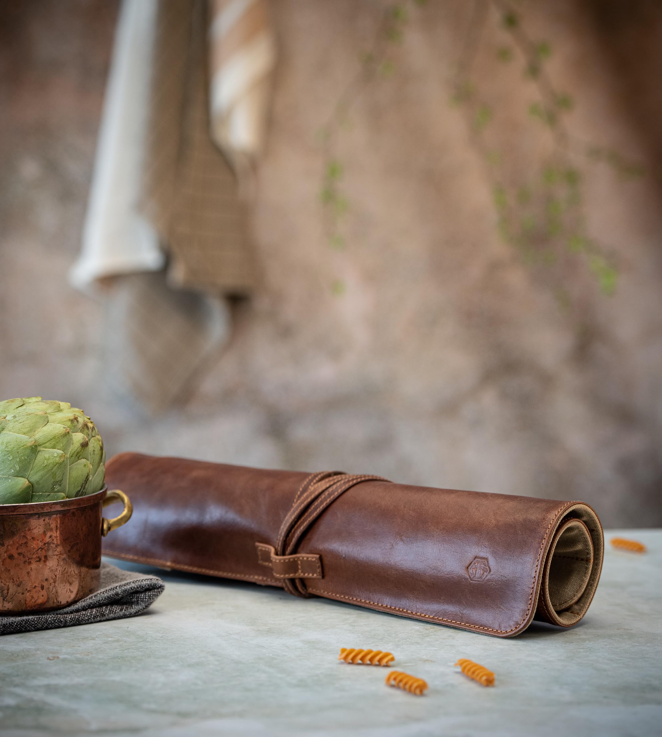 Angus Stoke Mallette à couteaux en cuir pour les cuisiniers | Rouleau de couteaux de cuisine premium grand | Housse de couteaux pour couteaux de cuisine avec compartiment supplémentaire et fermeture