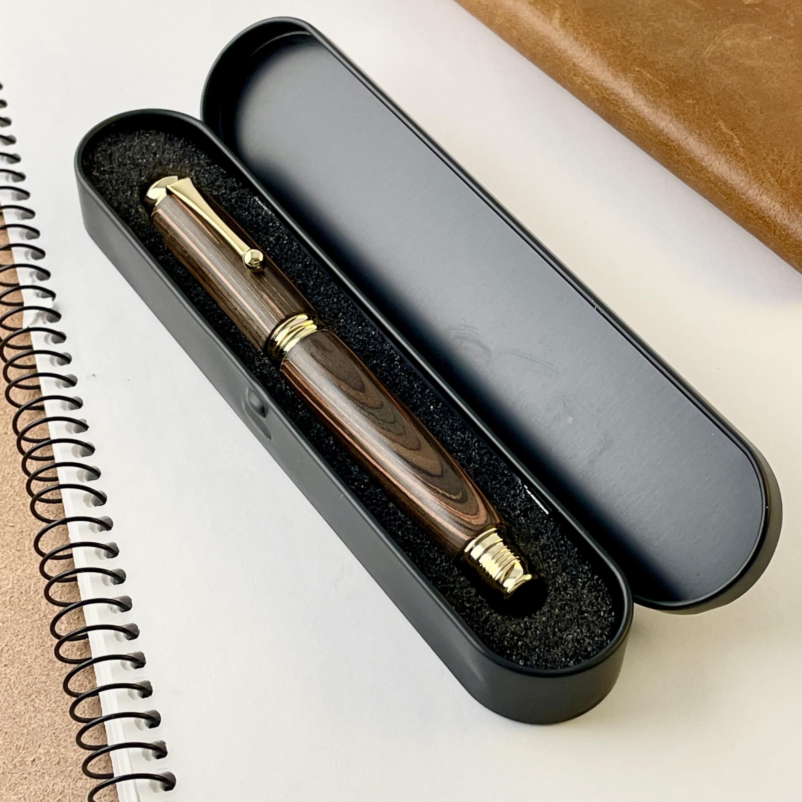 Penna Roller Premium Legno Ébano di Macassar Personalizzabile, Realizzato a mano in Francia, Personalizzato con incisione, Scatola Regalo Metallica Inclusa