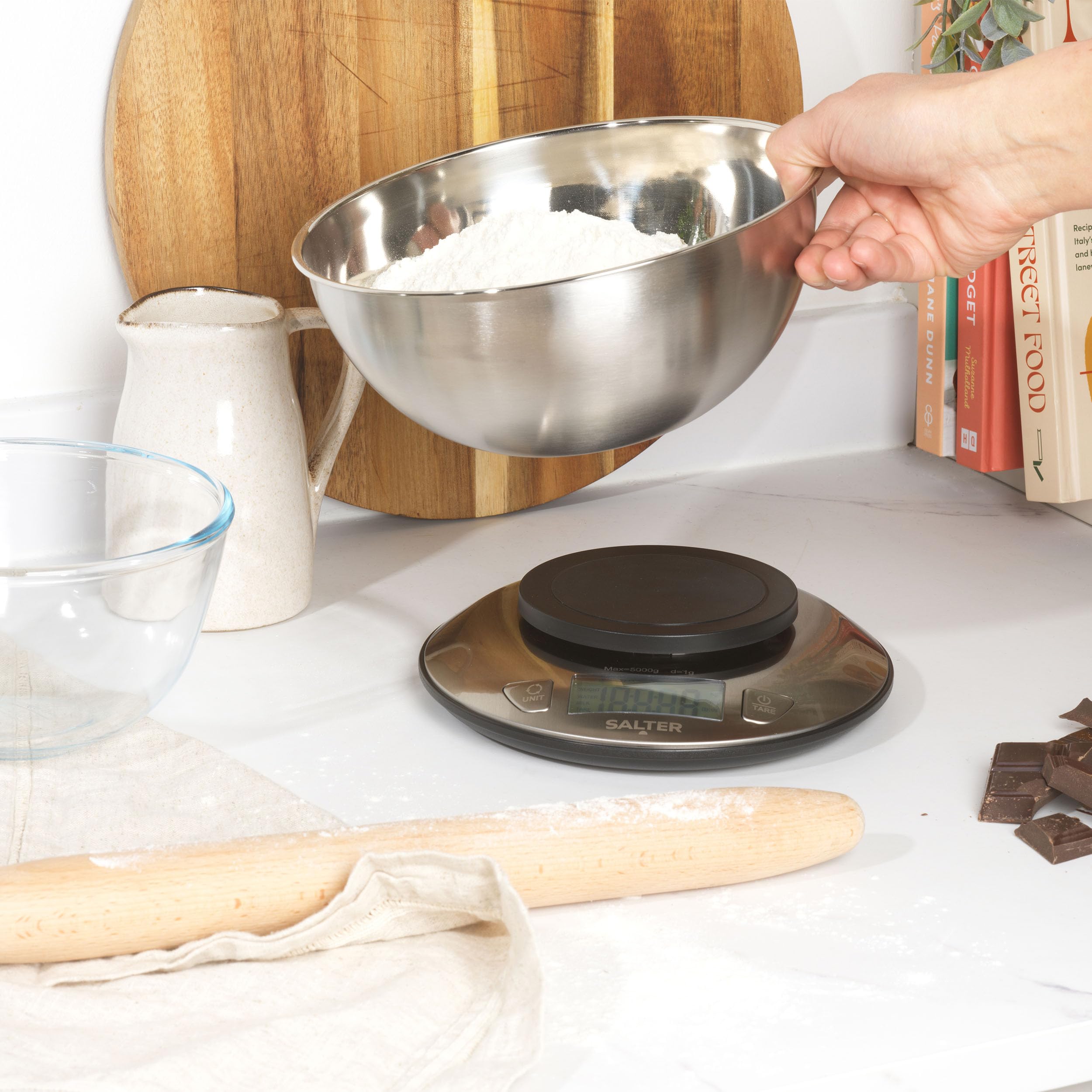 Salter Waga kuchenna z miską – wiele pomiarów, mierzy płyn, maksymalna pojemność 5 kg, stalowa miska 2 l, wyświetlacz LCD, stal nierdzewna, podwójne zastosowanie, idealna do pieczenia, gotowania,