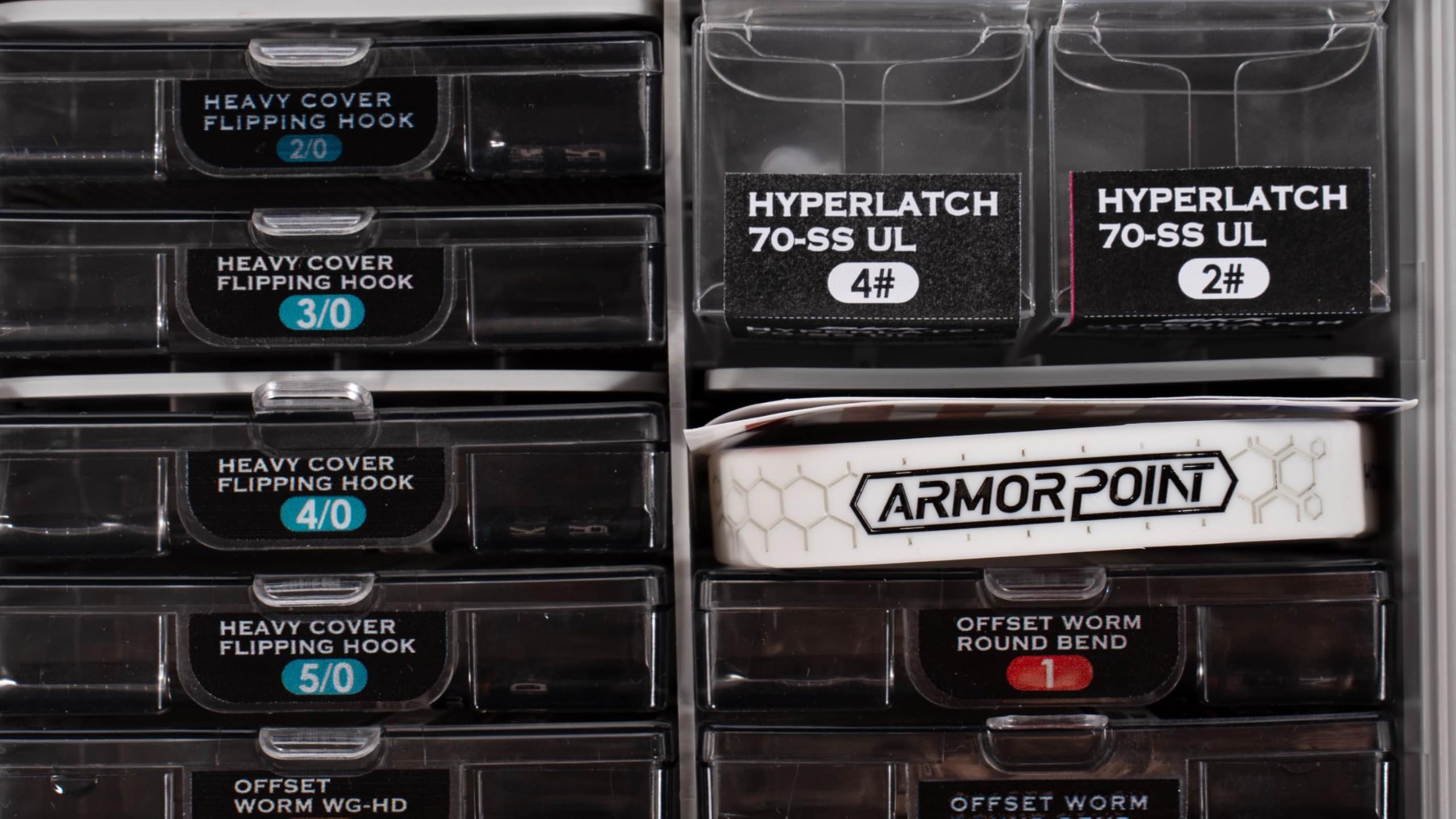 BKK Angelbox mit Angelhaken, Boxen mit Trennwänden, OCD Tackle Storage Organizer-System – voll beladen (enthält alle Armor-Point-Haken und Zubehörboxen)