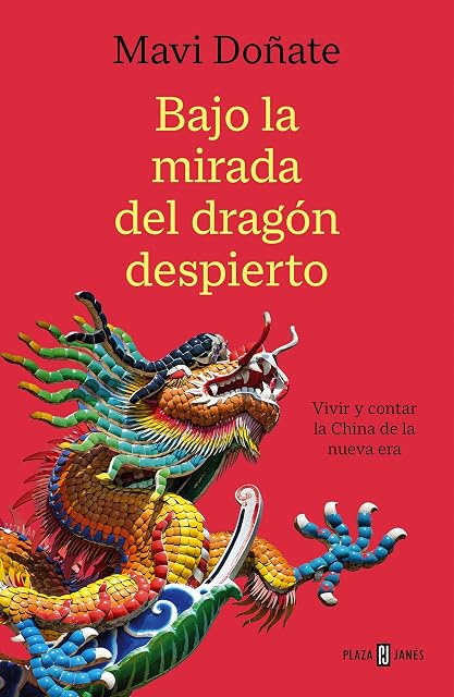 Portada de Bajo la mirada del dragón despierto
