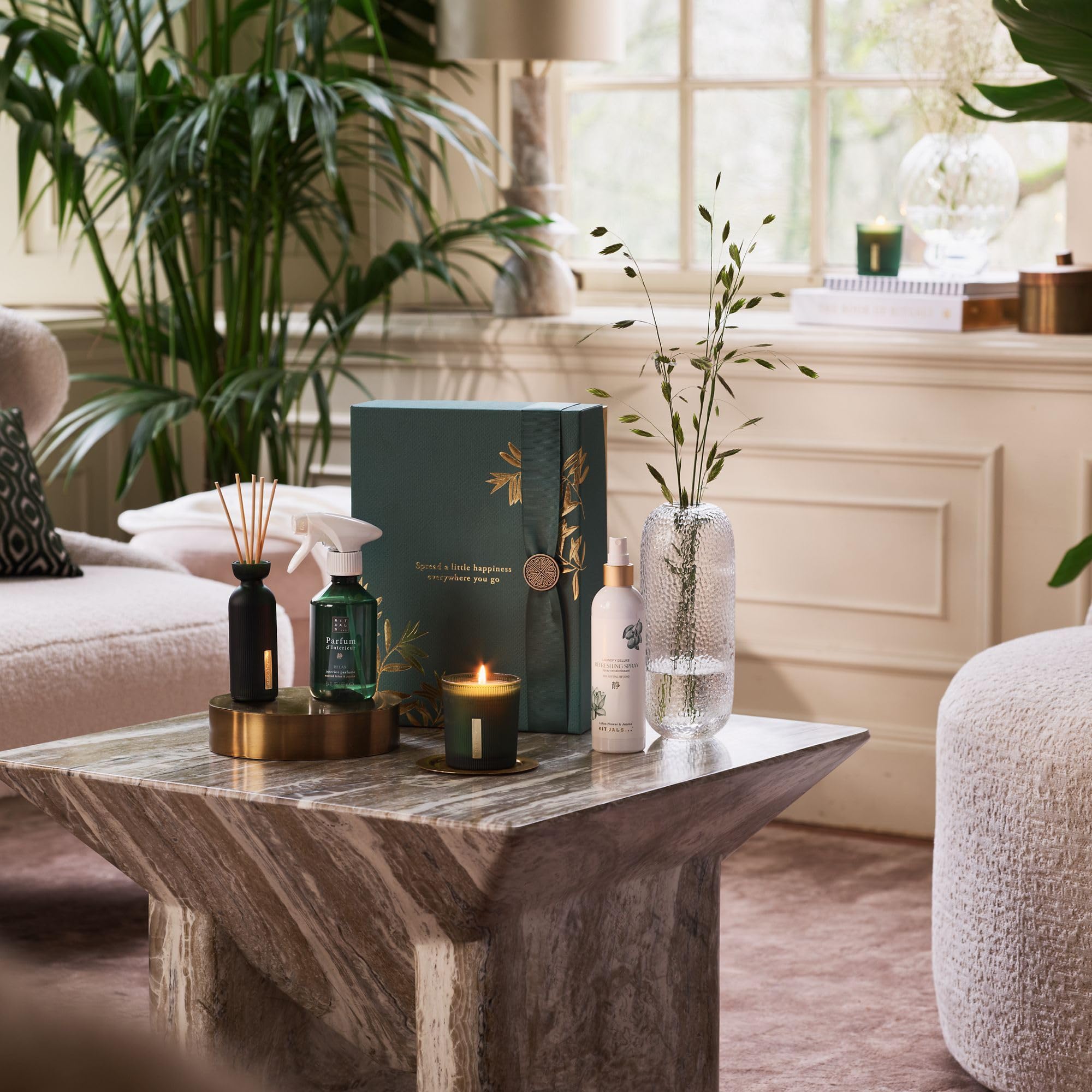 RITUALS Geschenkset The Ritual of Jing Large - Home Essentials angereichert mit Lotusblume und Jujube - Geschenkbox mit einem ultra-entspannenden Duft – mit Raumduft, Duftkerze und mehr