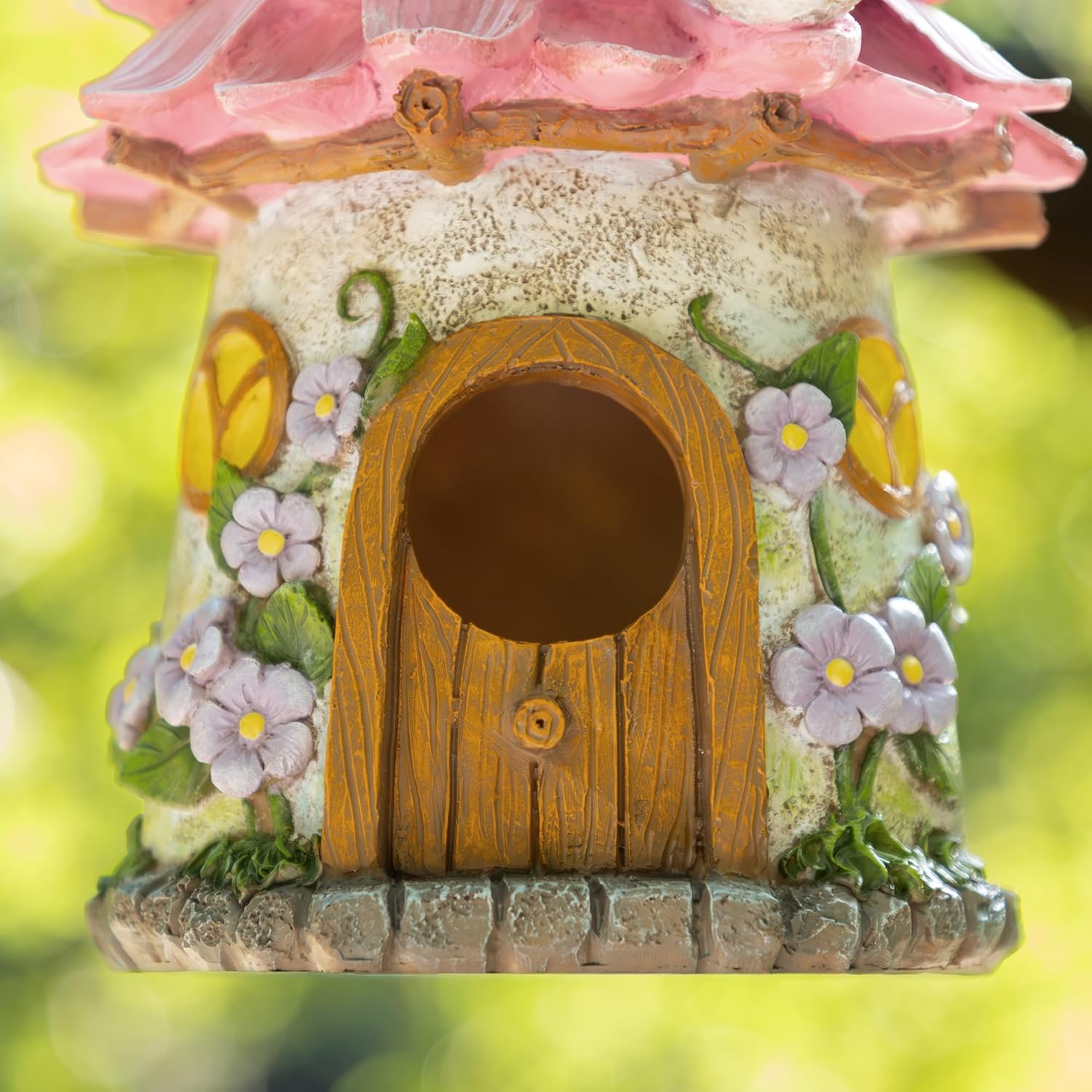 Glitzhome Bird Houses for Outside, Birdhouses for Outdoors, 9" H Resin Pink Roof Garden Hanging Birdhouse for Finch Bluebird Cardinals Swallow Wren Chickadee