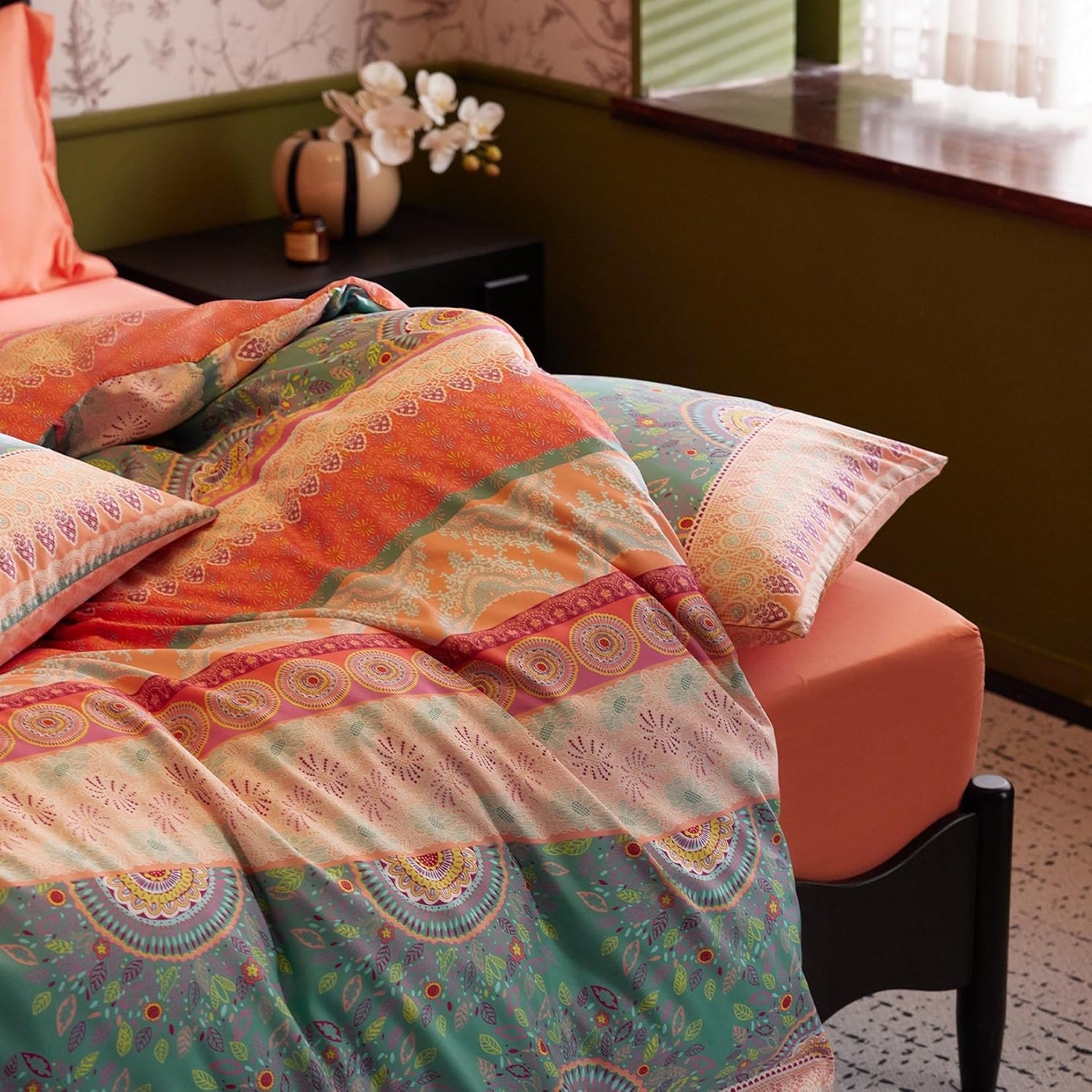 Wake In Cloud - Boho Comforter Set, Bohemian Chic Colorful Medallion Style for Eclectic Decor, Soft Lightweight Bedding, 3 Pieces, Coral Green, King Size - Image 4