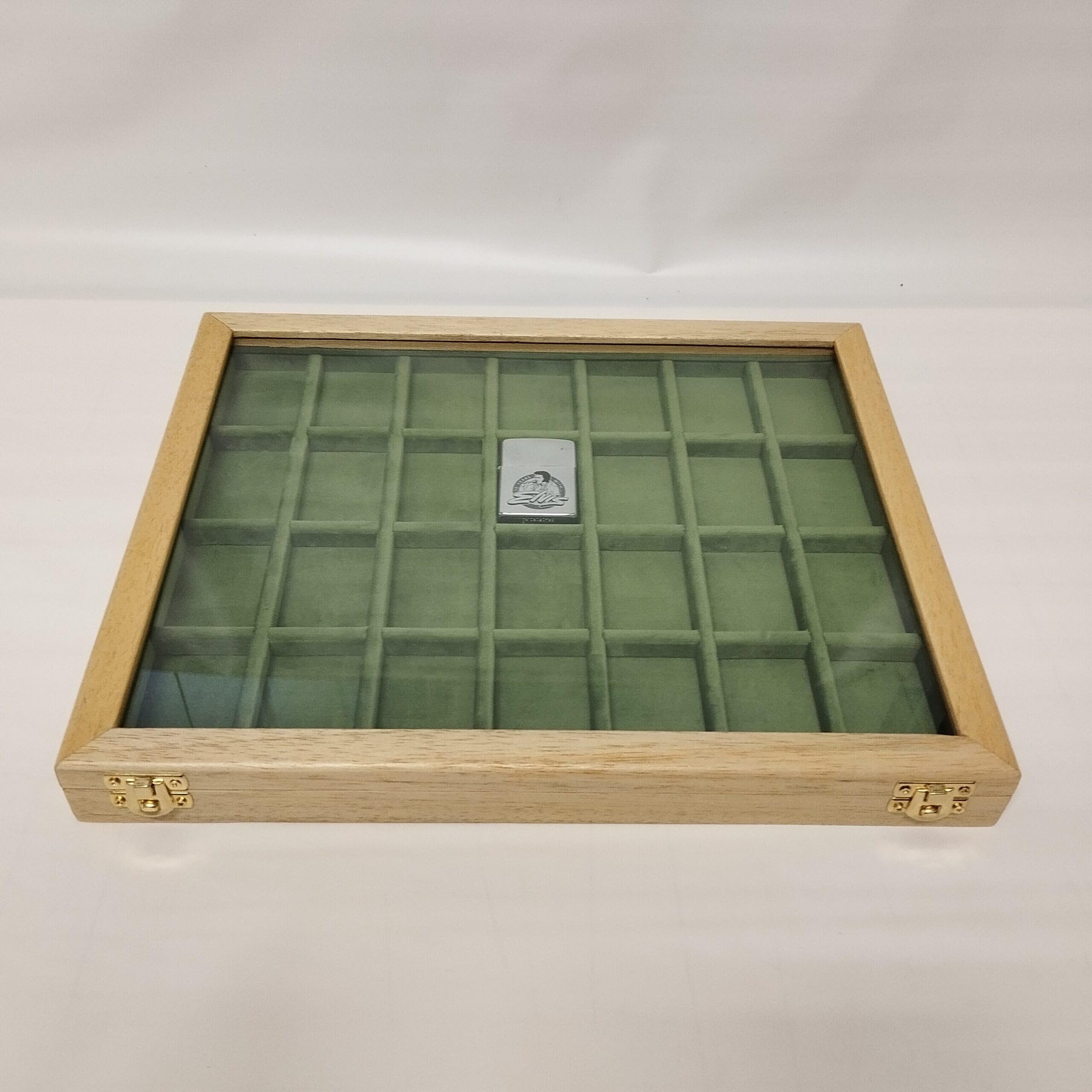 Espositore per accendini Zippo da collezione, vetrina in legno con vetro 28 scomparti, da tavolo o parete, artigianale Made in Italy - Coins&More