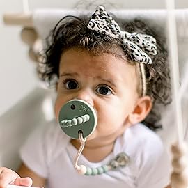 Ryan & Rose Cutie PAT Pacifier Teether (Bulb, Ivy)