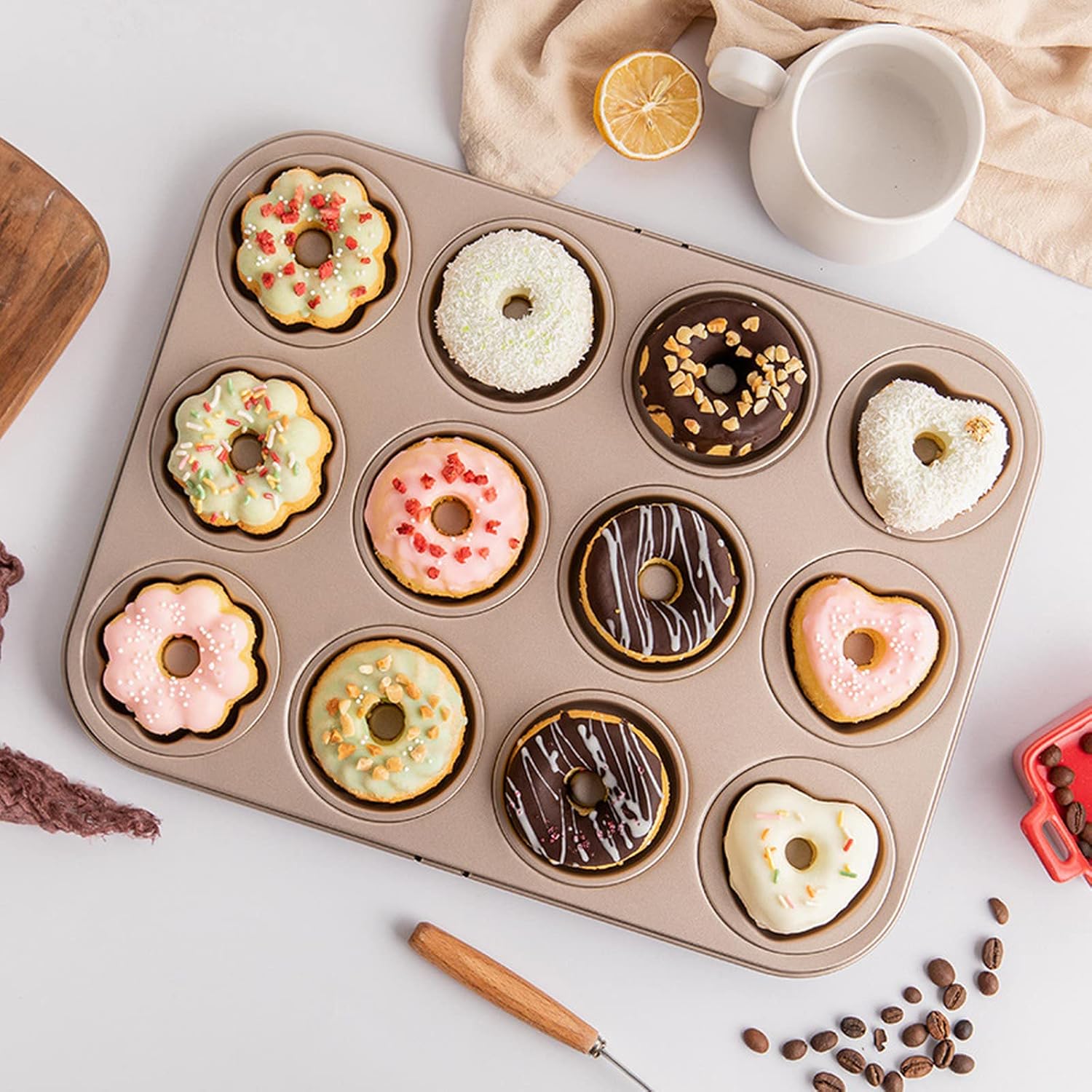 Donut mold baking pan mold is not stained with household baking abrasive