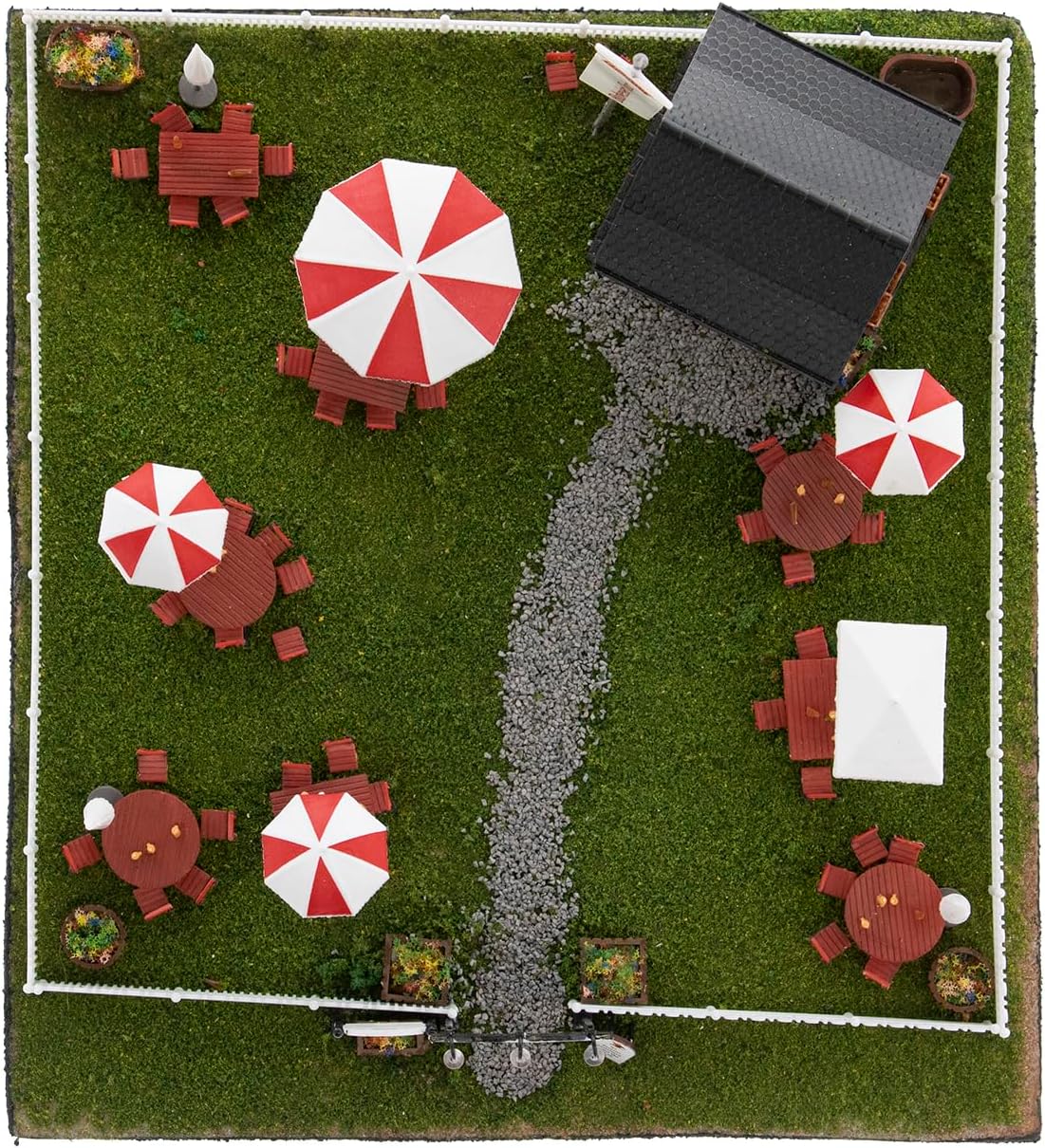 Lionel Anheuser-Busch Biergarten HO Gauge Model Train Building Kit